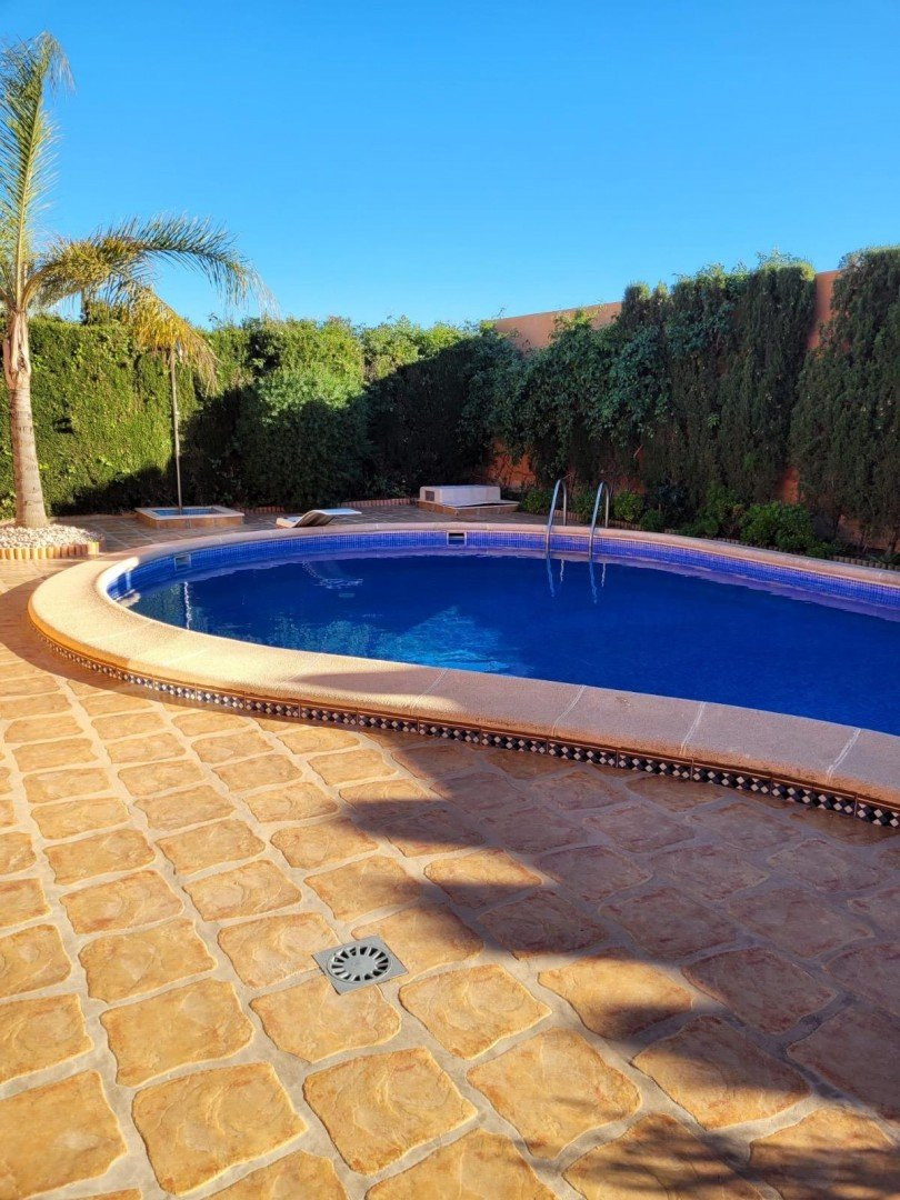 Villa · Herverkoop - Torrevieja · Alicante · Spanje