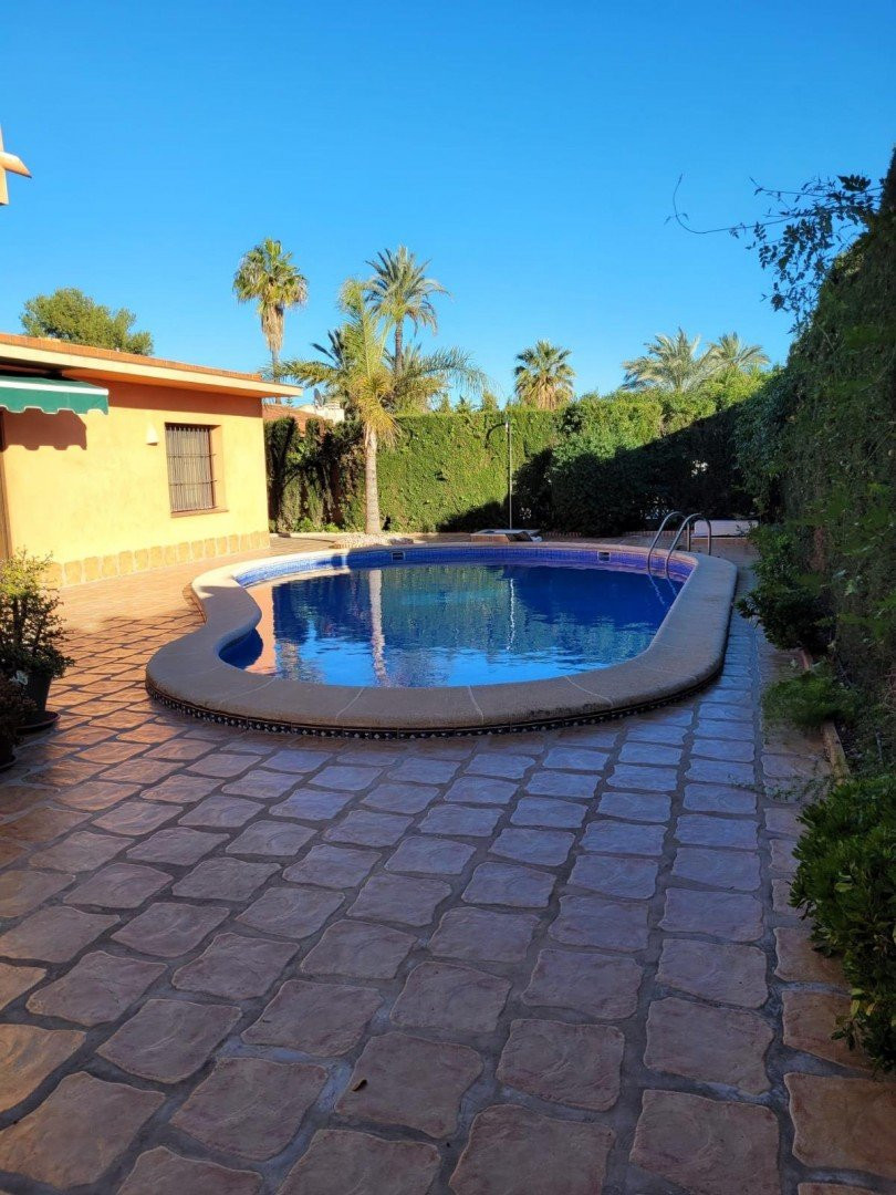 Villa · Herverkoop - Torrevieja · Alicante · Spanje