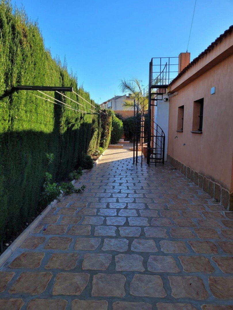 Villa · Herverkoop - Torrevieja · Alicante · Spanje