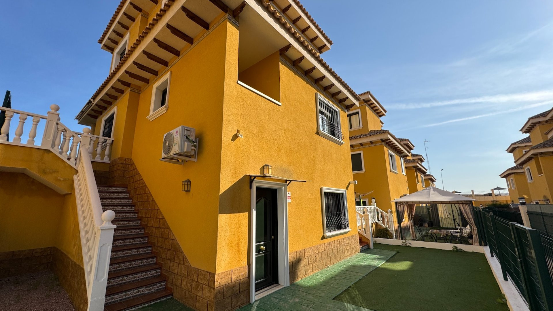 Villa · Reventa - Ciudad Quesada · Alicante · España Villa · Reventa - Ciudad Quesada · Alicante · España
