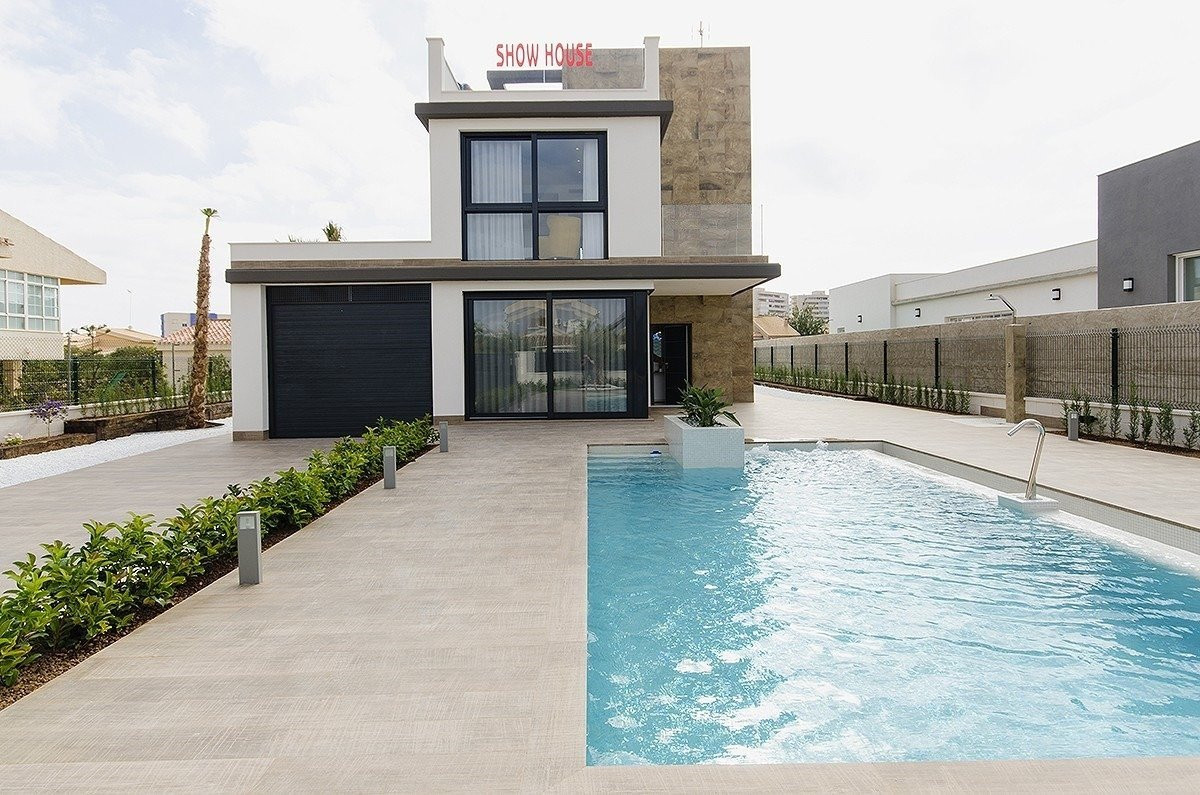 Villa · Obra nueva - Orihuela Costa · Campoamor · Alicante · España Villa · Obra nueva - Orihuela Costa · Campoamor · Alicante · España