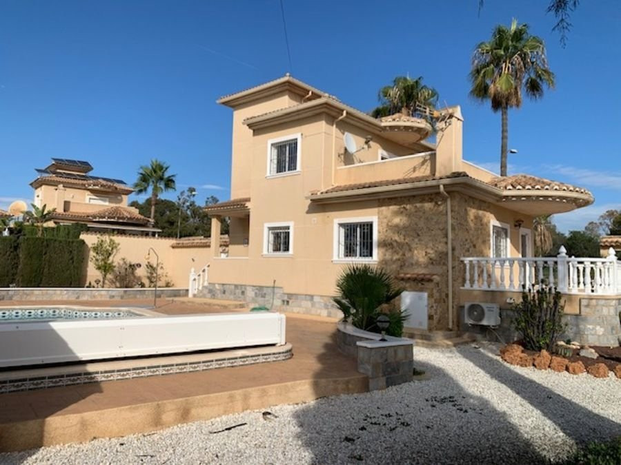 Villa · Herverkoop - Torrevieja · Alicante · Spanje