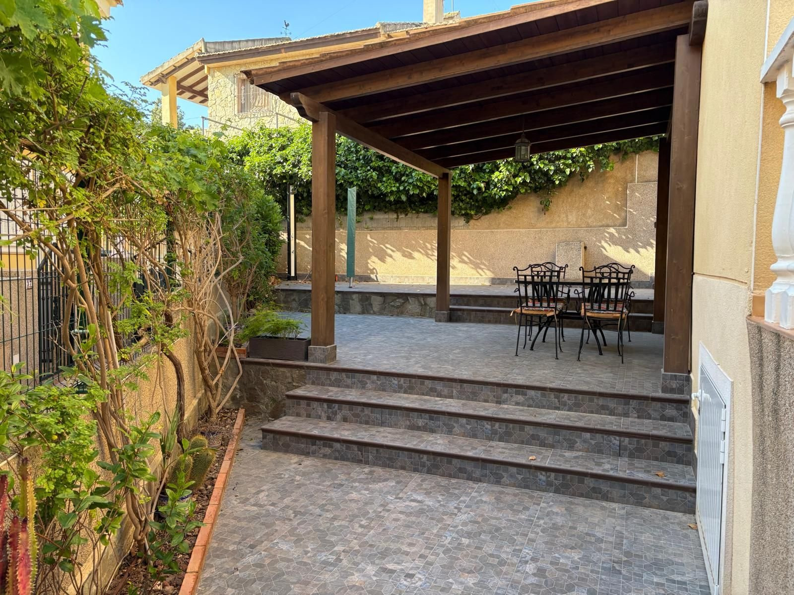 Property Image 3 Property Image 3