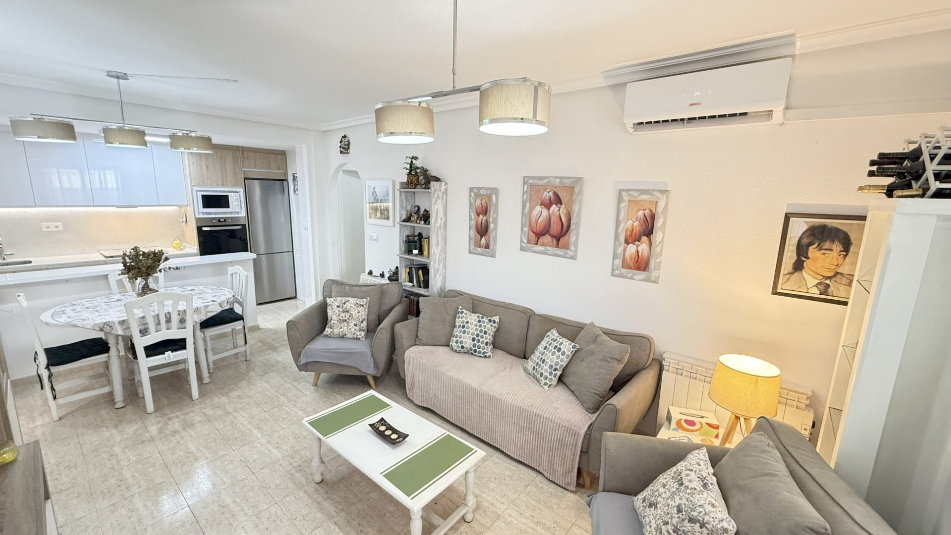 Apartamento · Reventa - Orihuela Costa · Playa Flamenca · Alicante · España Apartamento · Reventa - Orihuela Costa · Playa Flamenca · Alicante · España