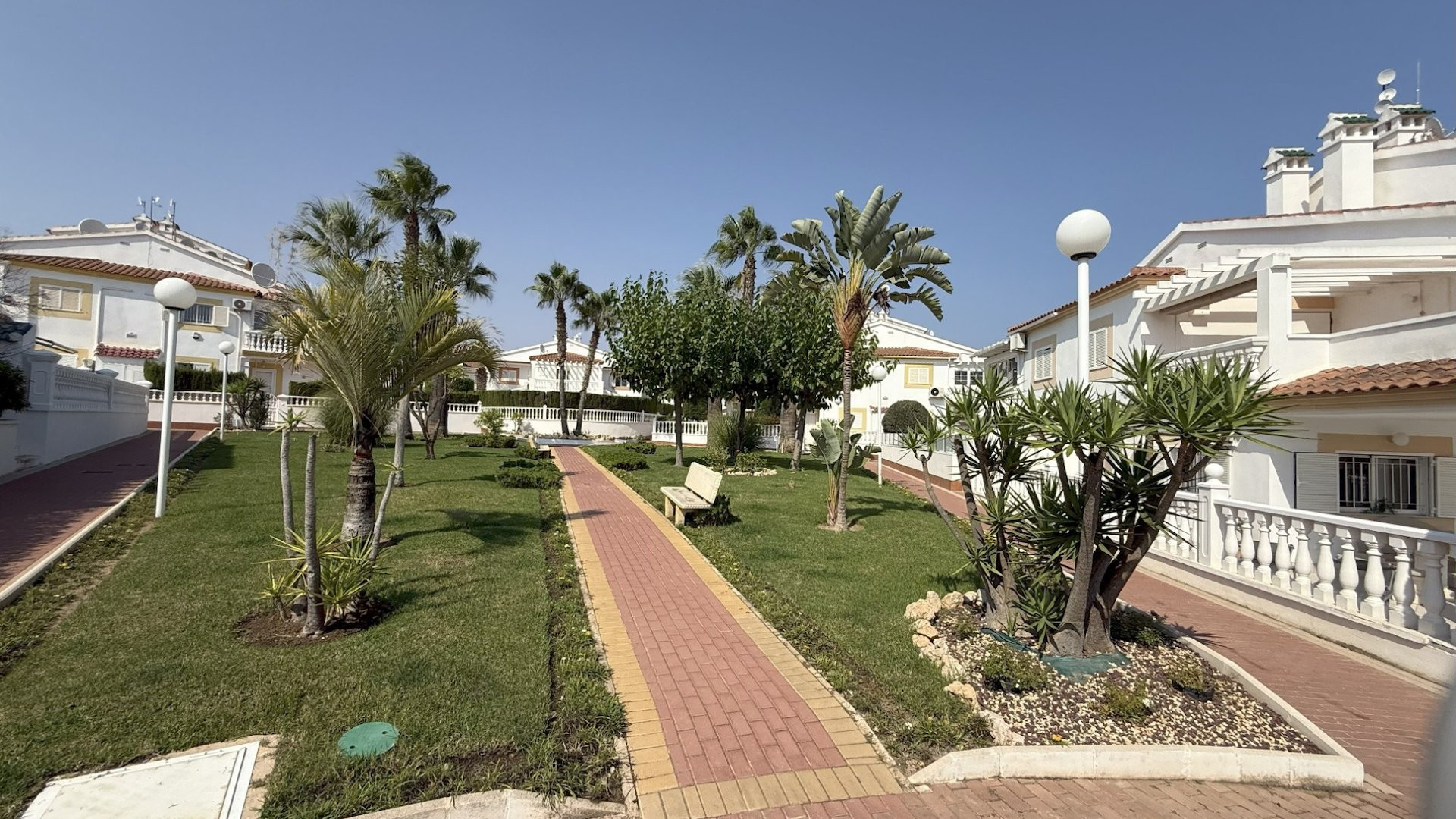 Apartamento · Reventa - Orihuela Costa · Playa Flamenca · Alicante · España Apartamento · Reventa - Orihuela Costa · Playa Flamenca · Alicante · España