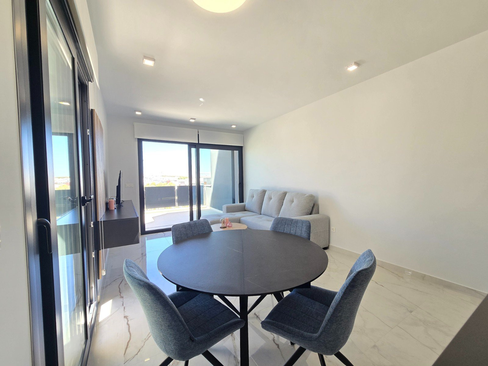 Villa · Reventa - Orihuela Costa · Alicante · España Villa · Reventa - Orihuela Costa · Alicante · España