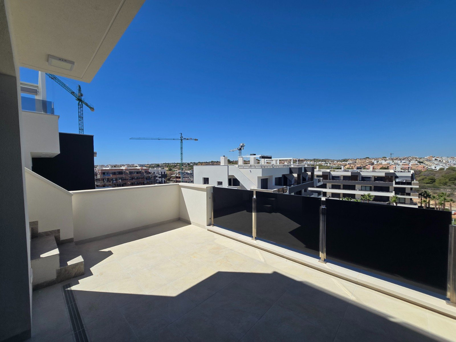 Villa · Reventa - Orihuela Costa · Alicante · España Villa · Reventa - Orihuela Costa · Alicante · España