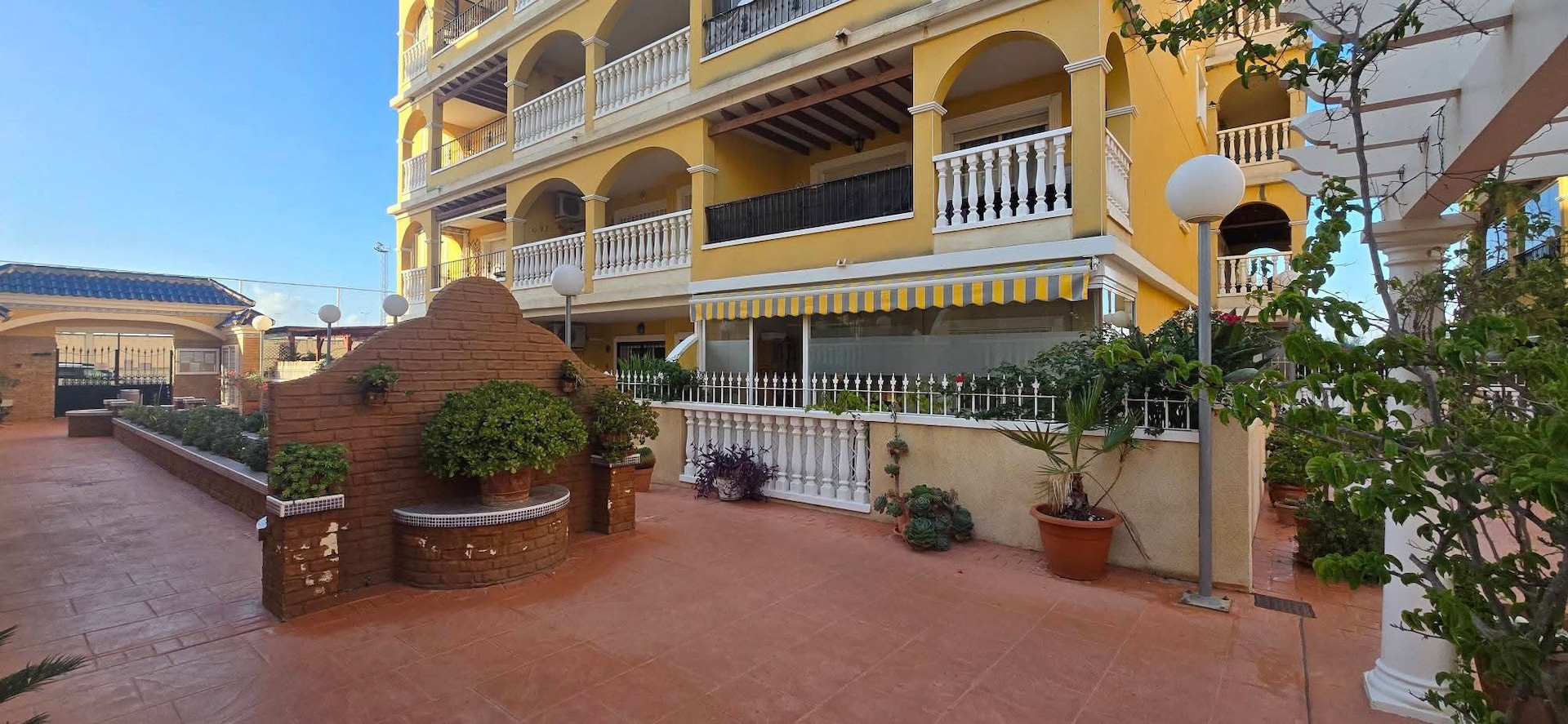 Apartment · Resale - Algorfa · Alicante · Spain Apartment · Resale - Algorfa · Alicante · Spain