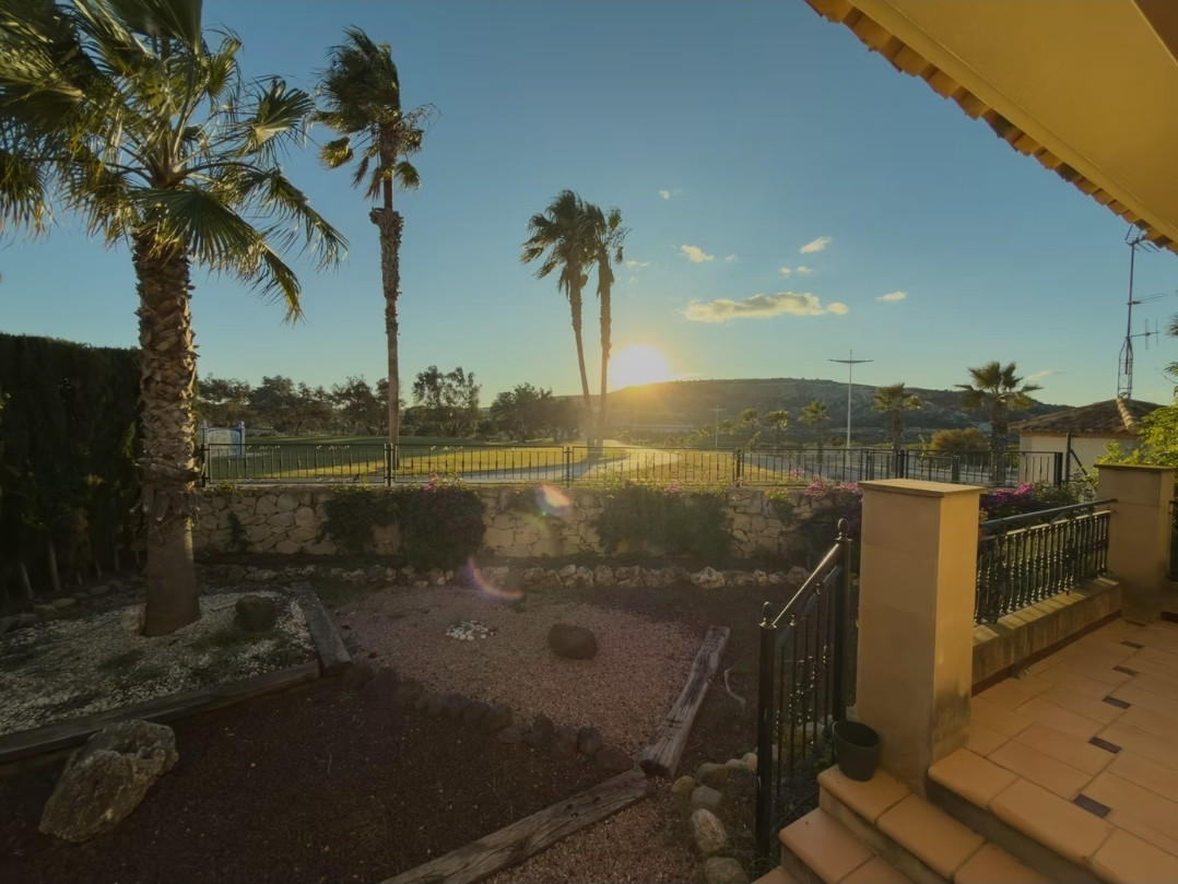 Villa · Herverkoop - Algorfa · La Finca Golf Resort · Alicante · Spanje