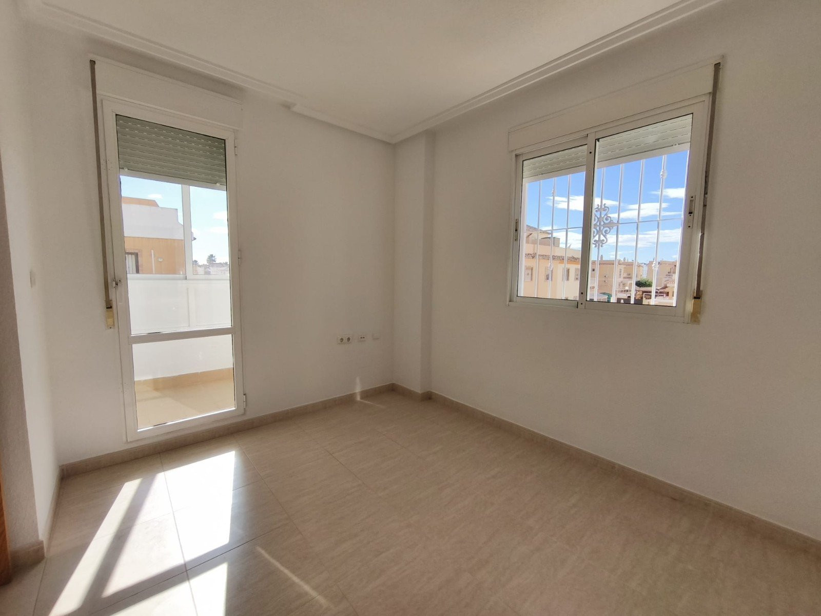 Adosado · Reventa - Ciudad Quesada · Alicante · España Adosado · Reventa - Ciudad Quesada · Alicante · España