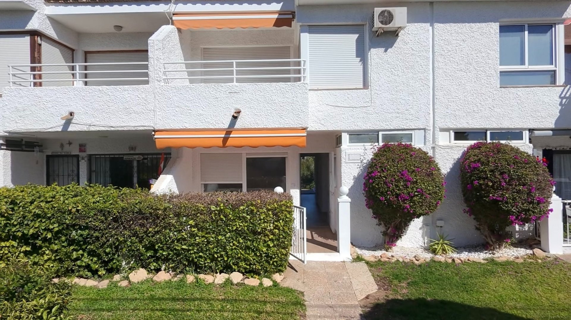 Apartamento · Reventa - Villamartin · Alicante · España Apartamento · Reventa - Villamartin · Alicante · España