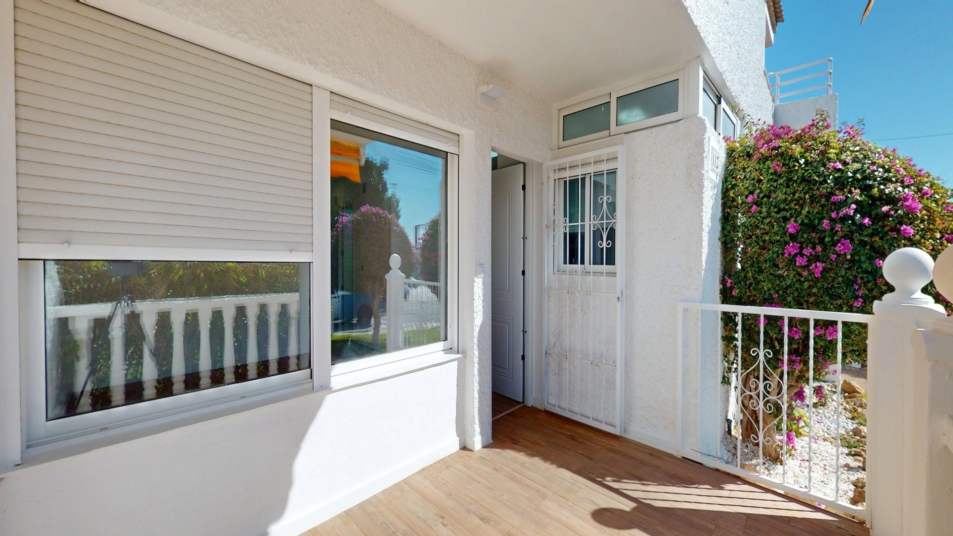 Apartamento · Reventa - Villamartin · Alicante · España Apartamento · Reventa - Villamartin · Alicante · España