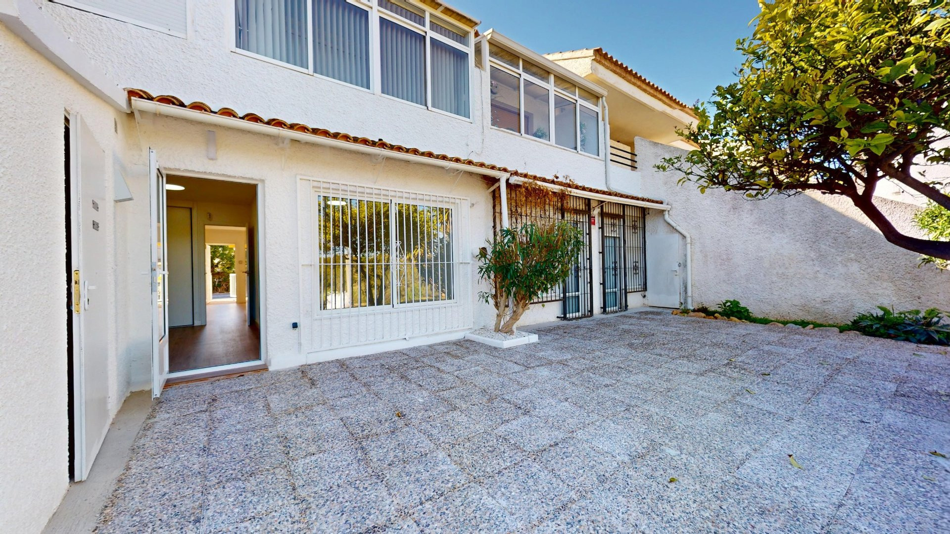Apartamento · Reventa - Villamartin · Alicante · España Apartamento · Reventa - Villamartin · Alicante · España