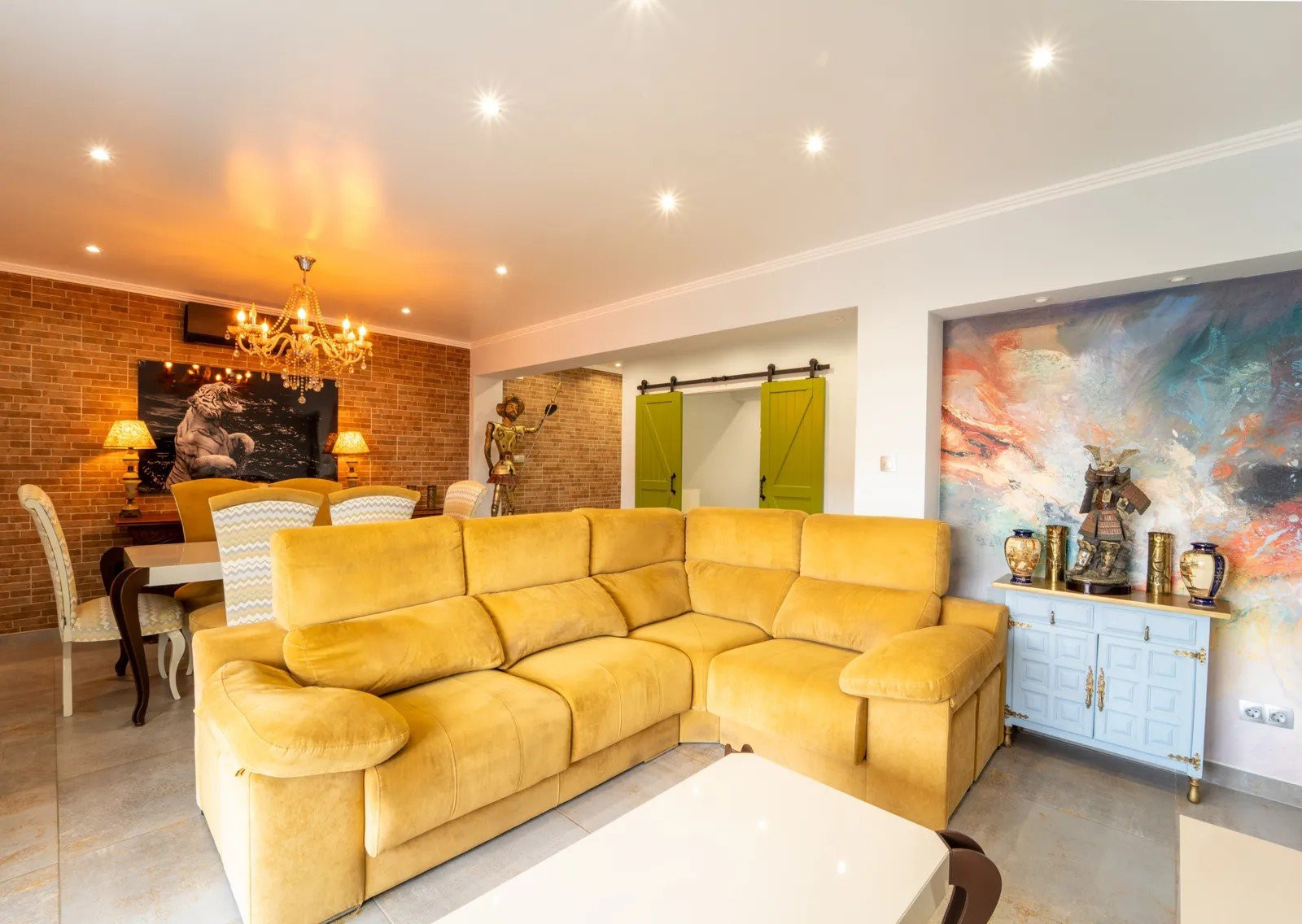Apartment · Resale - Torrevieja · Alicante · Spain Apartment · Resale - Torrevieja · Alicante · Spain