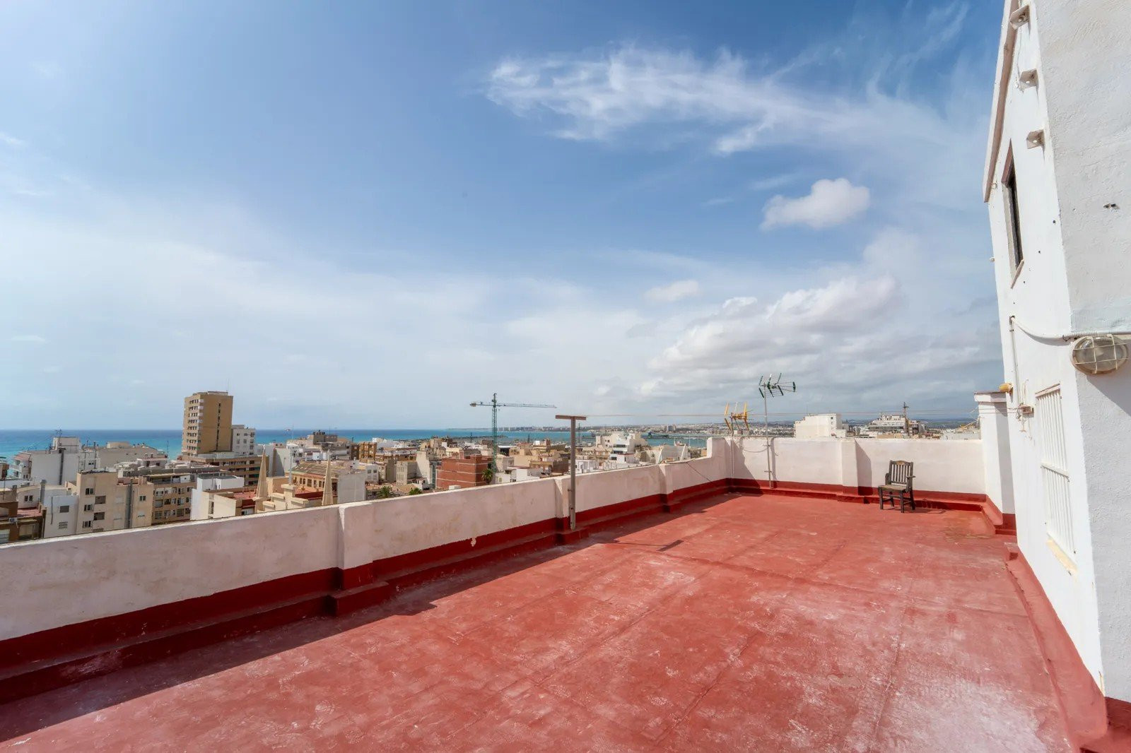 Apartment · Resale - Torrevieja · Alicante · Spain Apartment · Resale - Torrevieja · Alicante · Spain