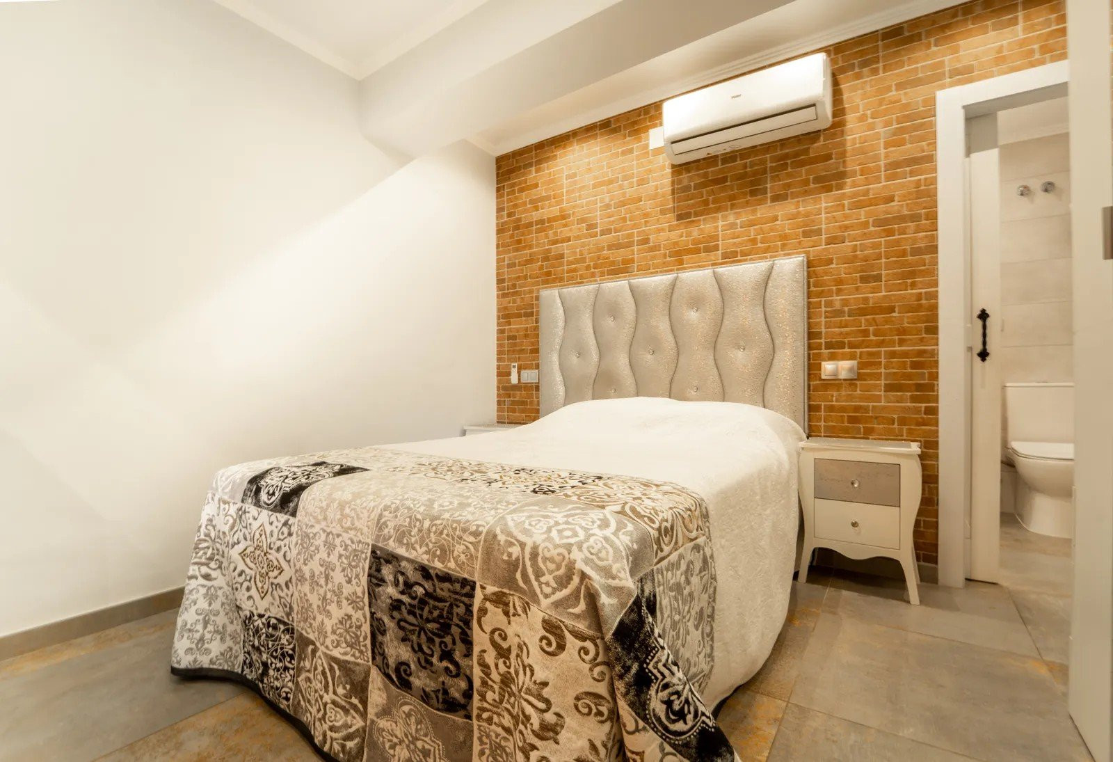 Apartment · Resale - Torrevieja · Alicante · Spain Apartment · Resale - Torrevieja · Alicante · Spain