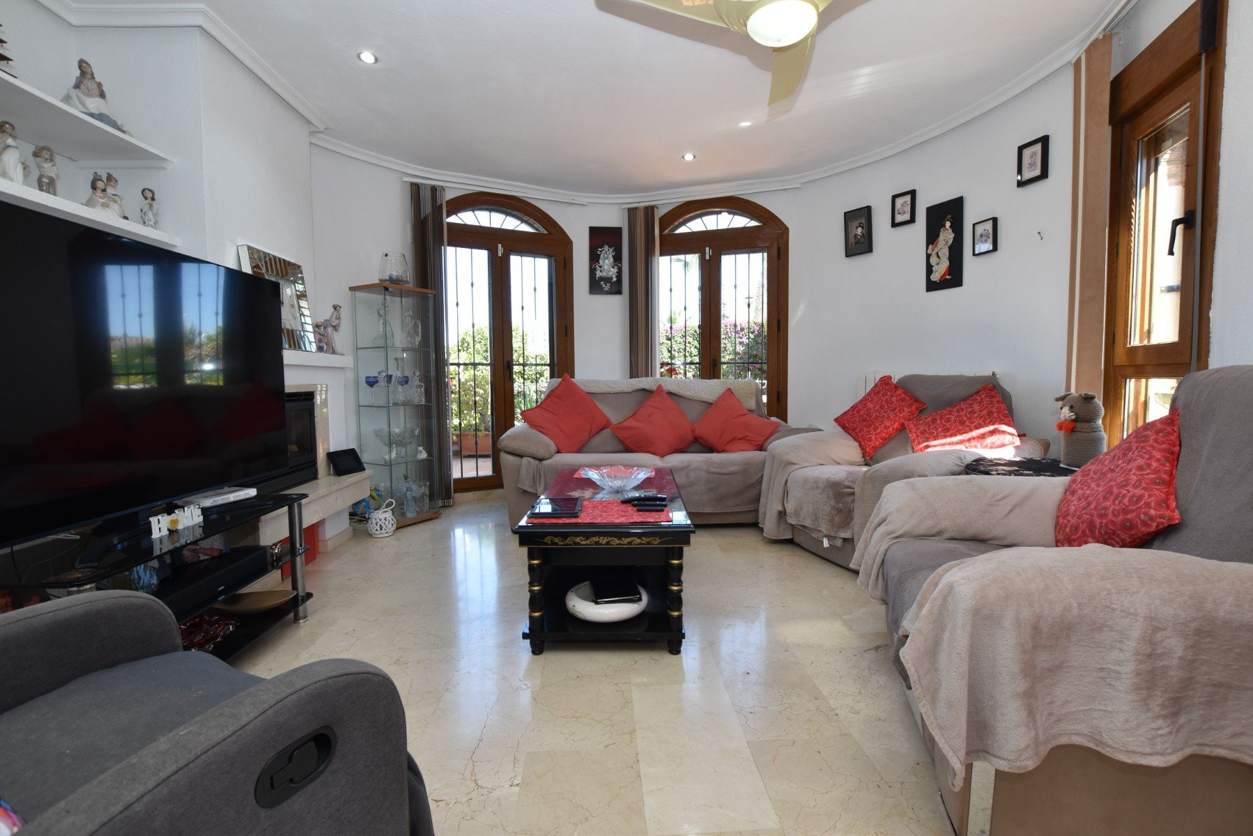 Villa · Resale - Algorfa · La Finca Golf Resort · Alicante · Spain