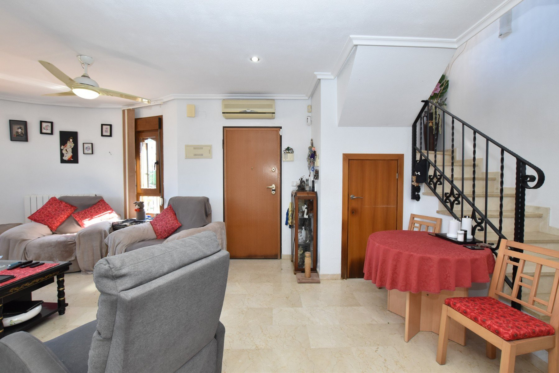 Villa · Resale - Algorfa · La Finca Golf Resort · Alicante · Spain