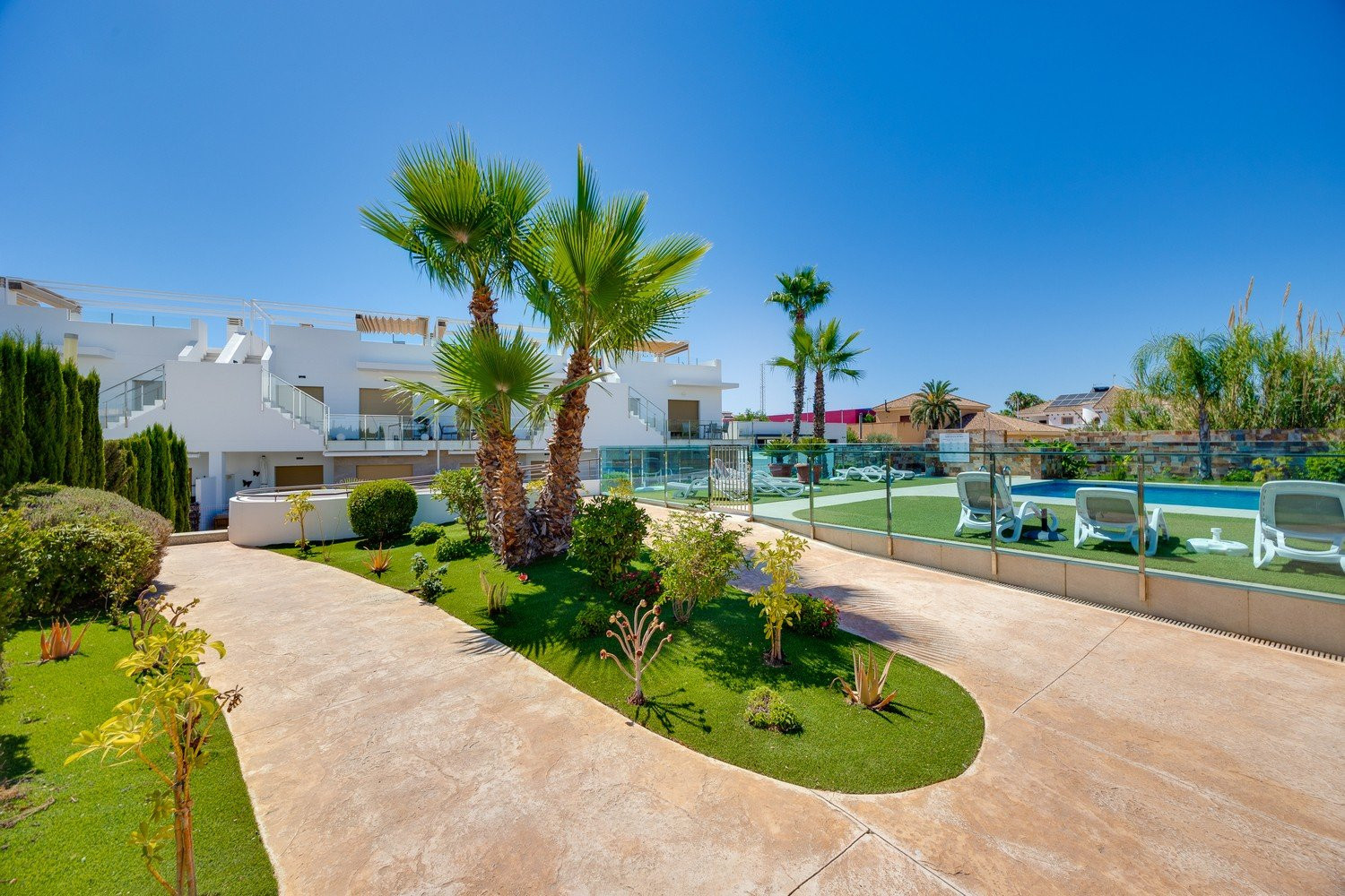 Apartamento · Reventa - Pilar de la Horadada · Alicante · España Apartamento · Reventa - Pilar de la Horadada · Alicante · España