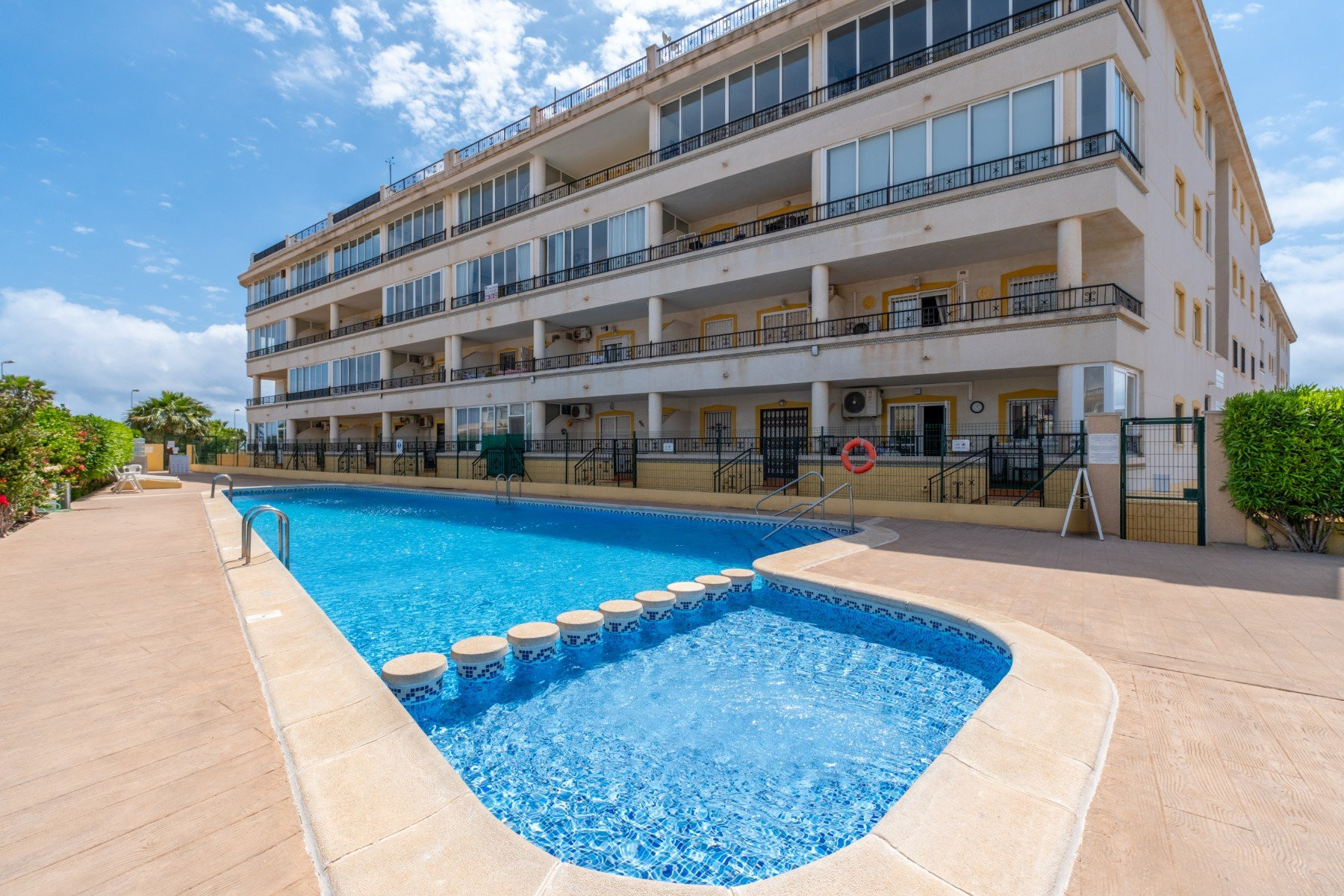 Apartamento · Reventa - Orihuela Costa · Playa Flamenca · Alicante · España Apartamento · Reventa - Orihuela Costa · Playa Flamenca · Alicante · España