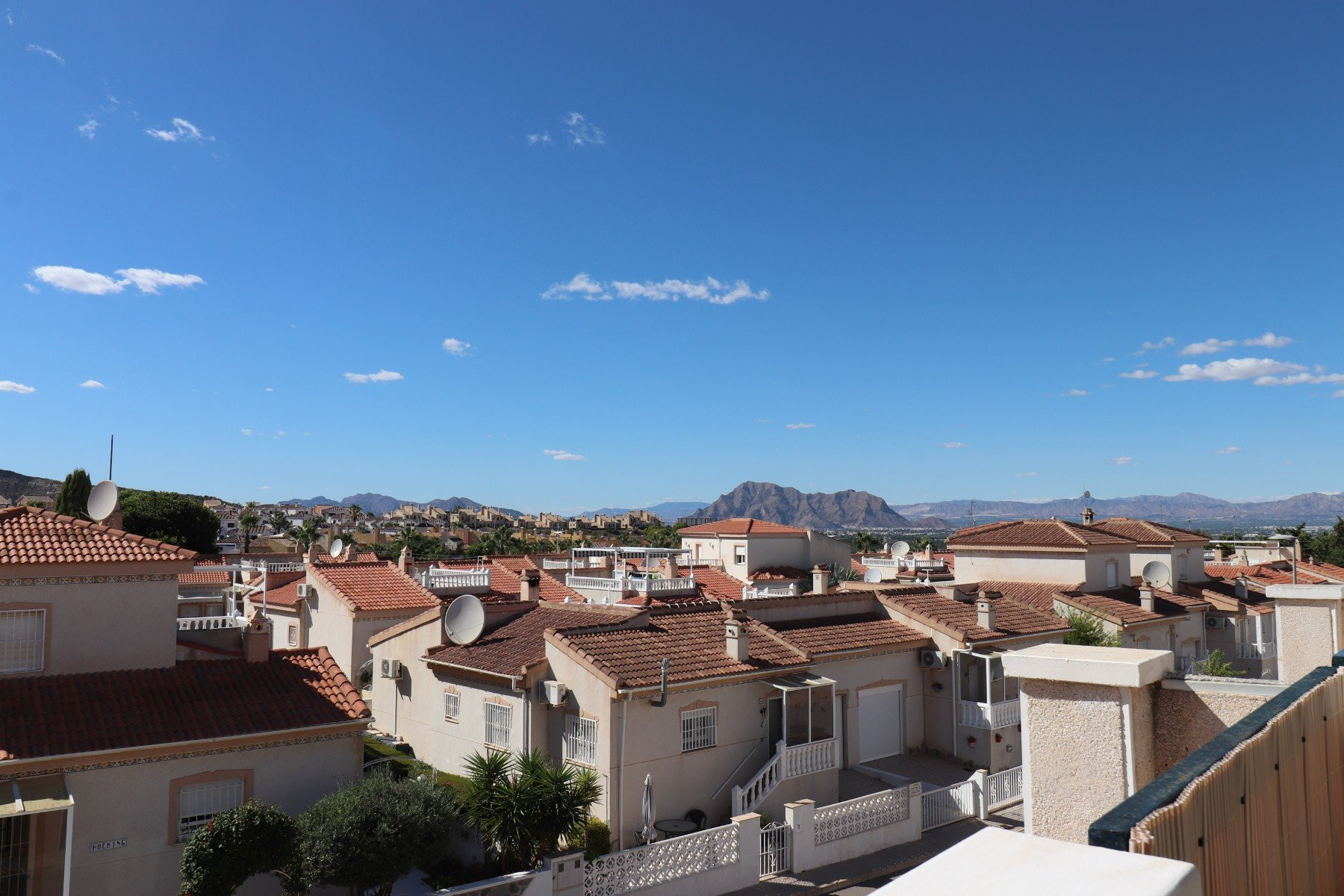 Townhouse · Resale - Algorfa · Alicante · Spain Townhouse · Resale - Algorfa · Alicante · Spain