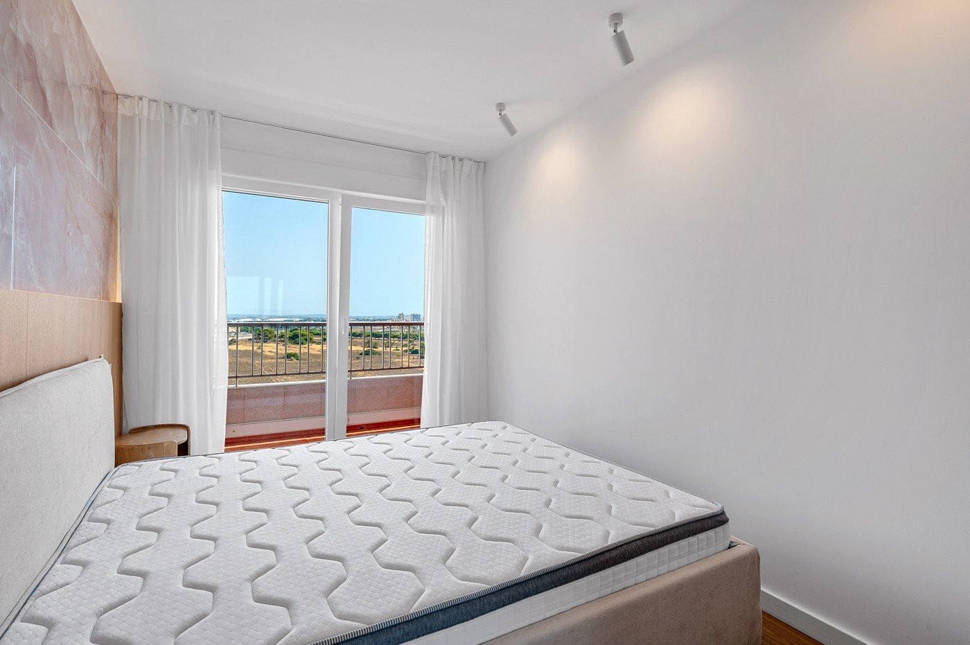 Apartamento · Reventa - Orihuela Costa · Punta Prima · Alicante · España Apartamento · Reventa - Orihuela Costa · Punta Prima · Alicante · España