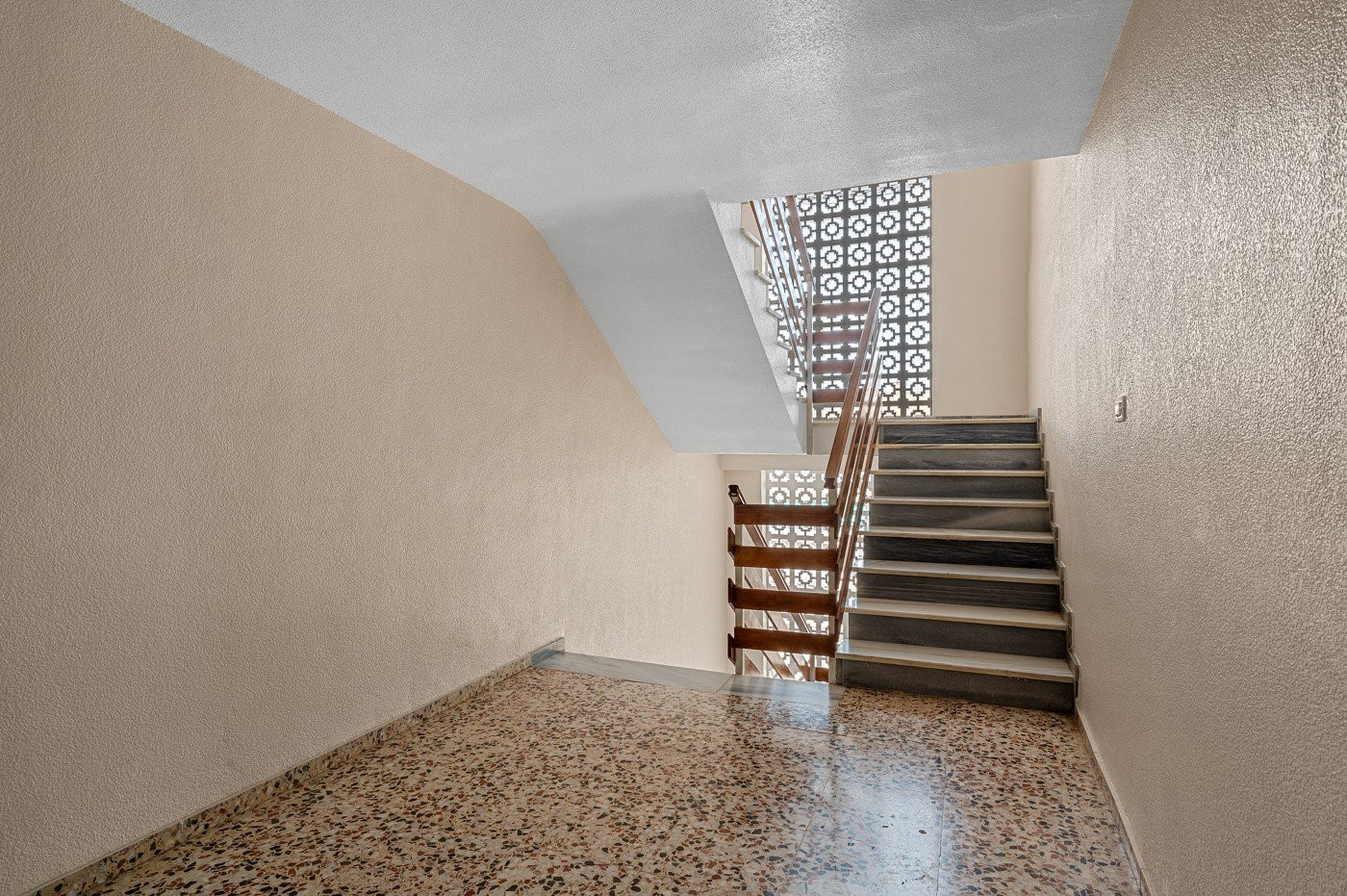 Apartamento · Reventa - Orihuela Costa · Punta Prima · Alicante · España Apartamento · Reventa - Orihuela Costa · Punta Prima · Alicante · España