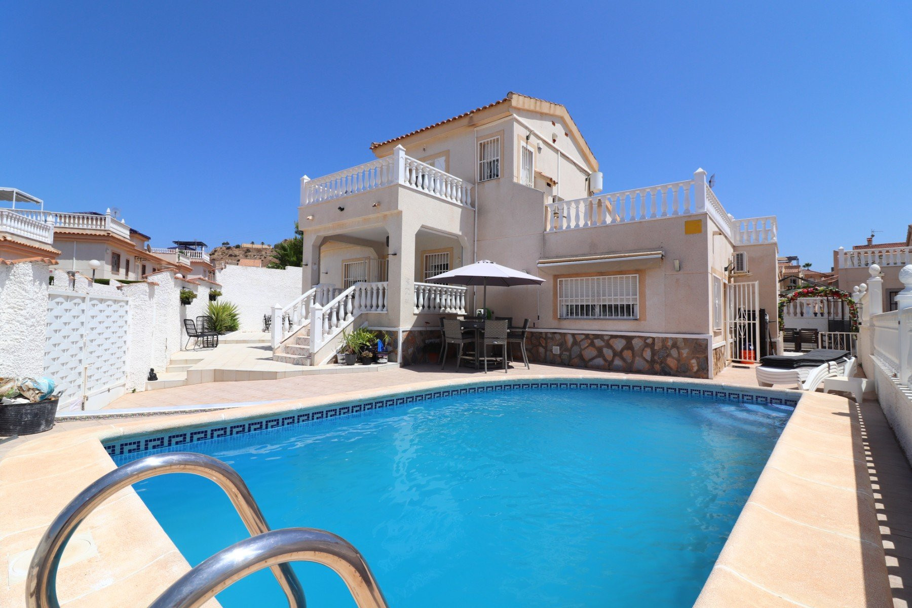 Villa · Reventa - Benijofar · Alicante · España Villa · Reventa - Benijofar · Alicante · España