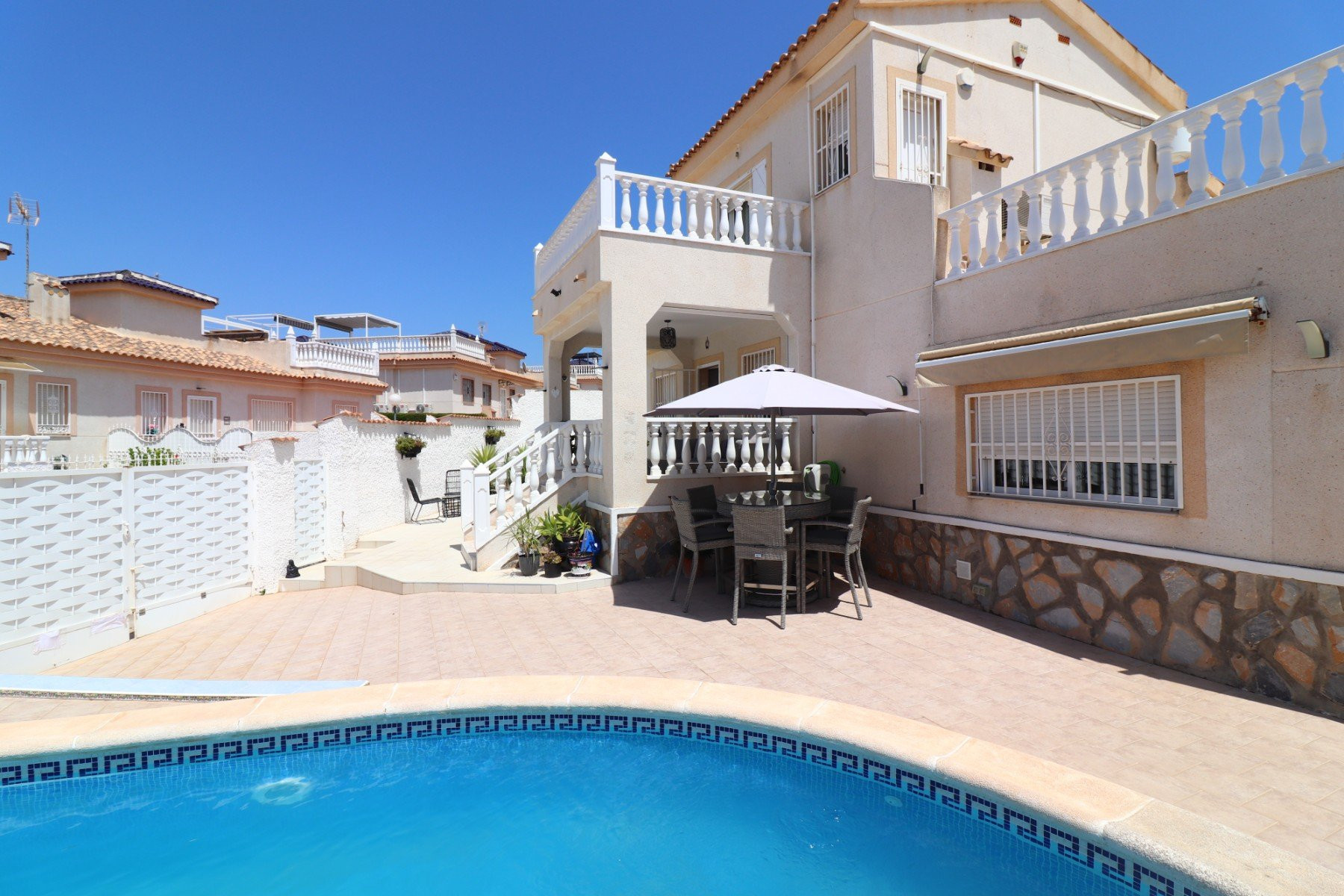 Villa · Reventa - Benijofar · Alicante · España Villa · Reventa - Benijofar · Alicante · España
