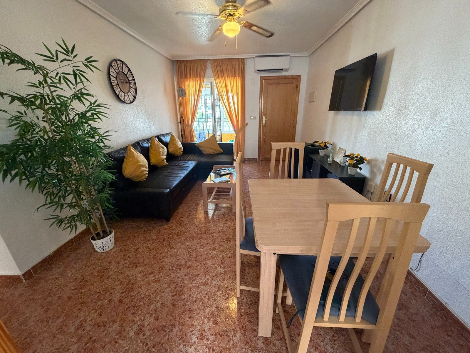 Apartment · Resale - Orihuela · Alicante · Spain Apartment · Resale - Orihuela · Alicante · Spain
