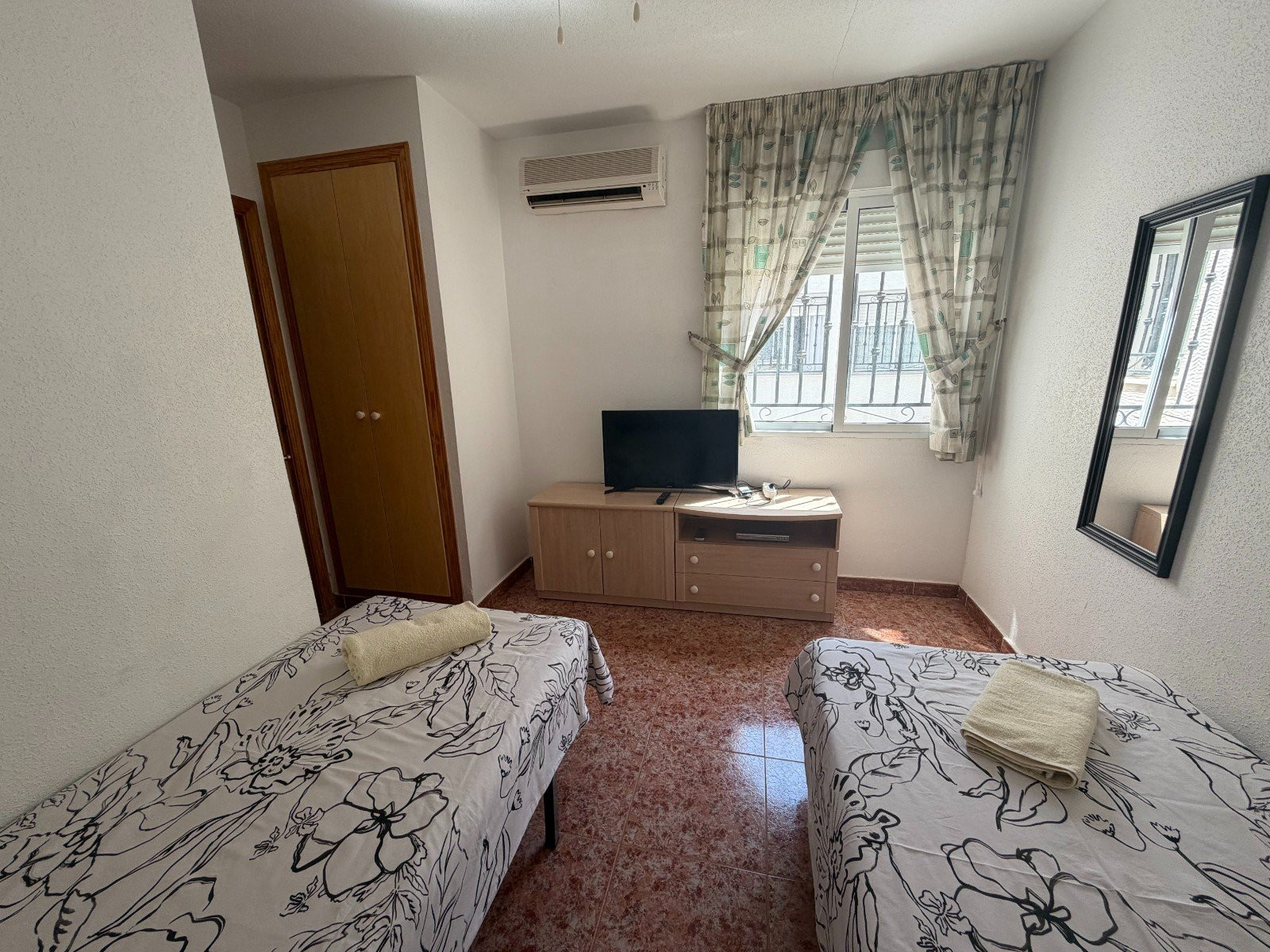Apartment · Resale - Orihuela · Alicante · Spain Apartment · Resale - Orihuela · Alicante · Spain