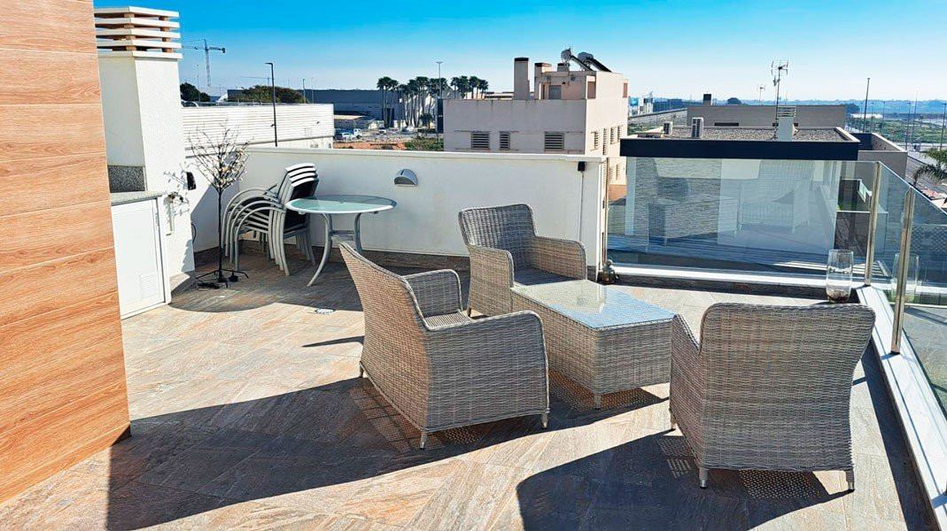 Villa · Reventa - Pilar de la Horadada · Alicante · España Villa · Reventa - Pilar de la Horadada · Alicante · España