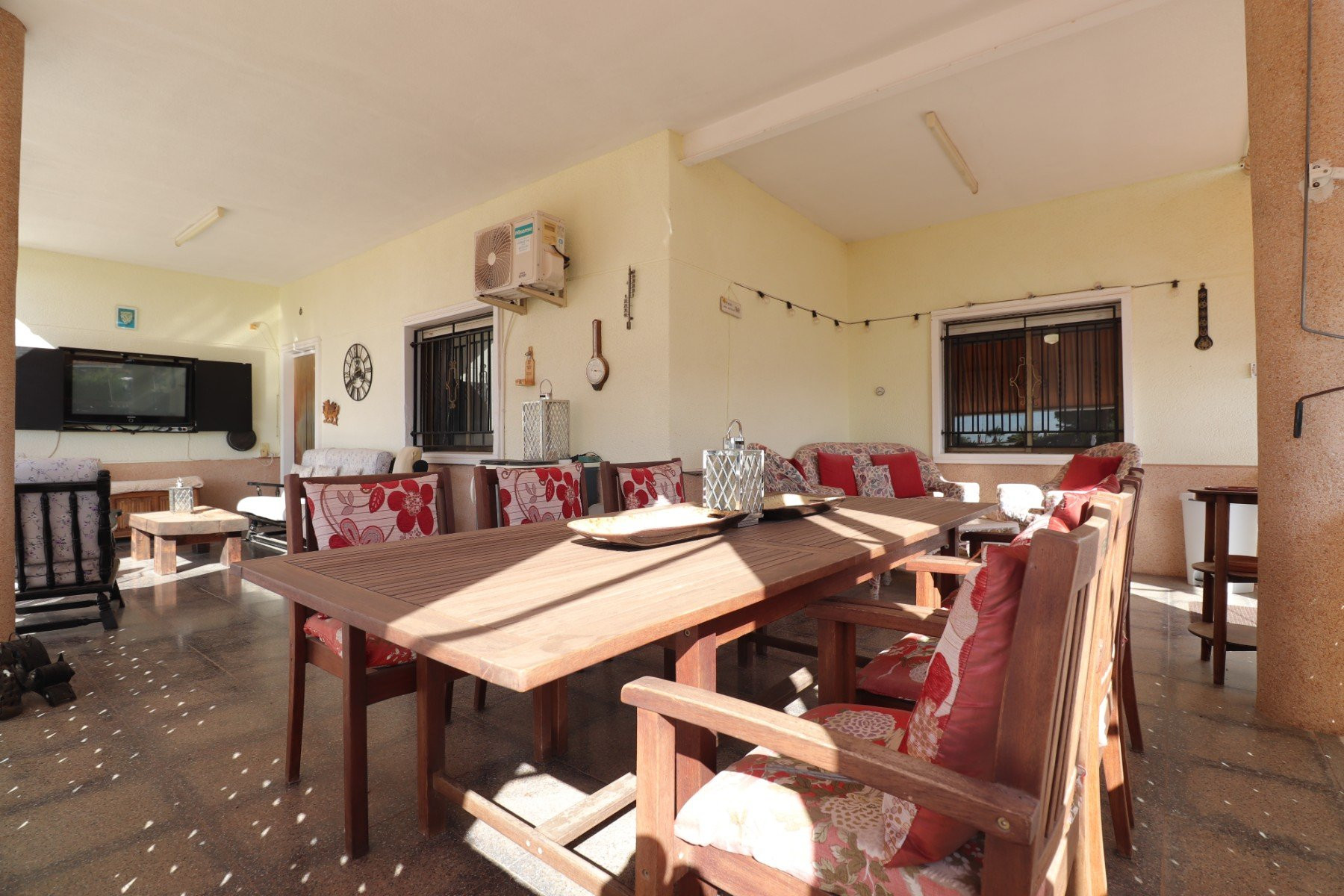 Country house · Resale - Crevillente · Alicante · Spain Country house · Resale - Crevillente · Alicante · Spain
