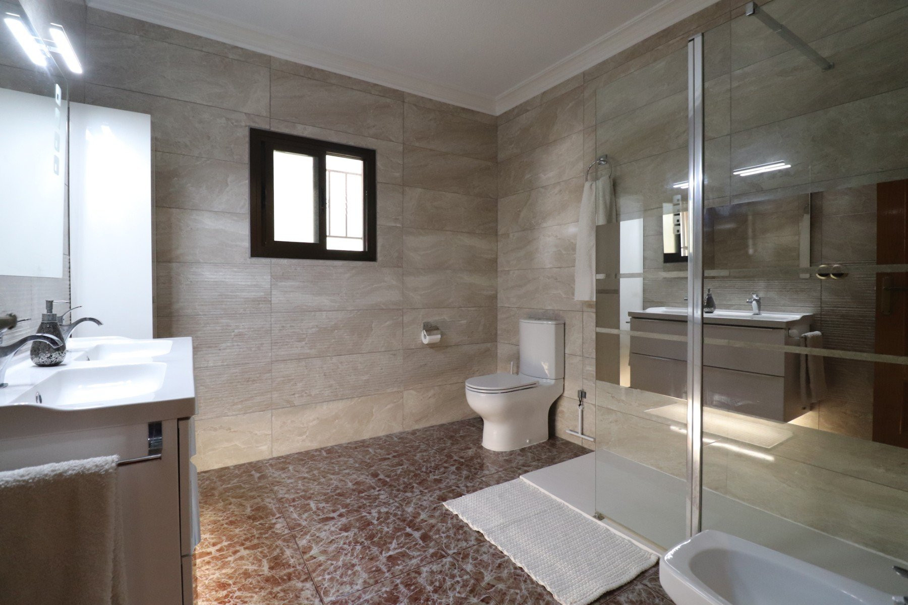 Country house · Resale - Crevillente · Alicante · Spain Country house · Resale - Crevillente · Alicante · Spain