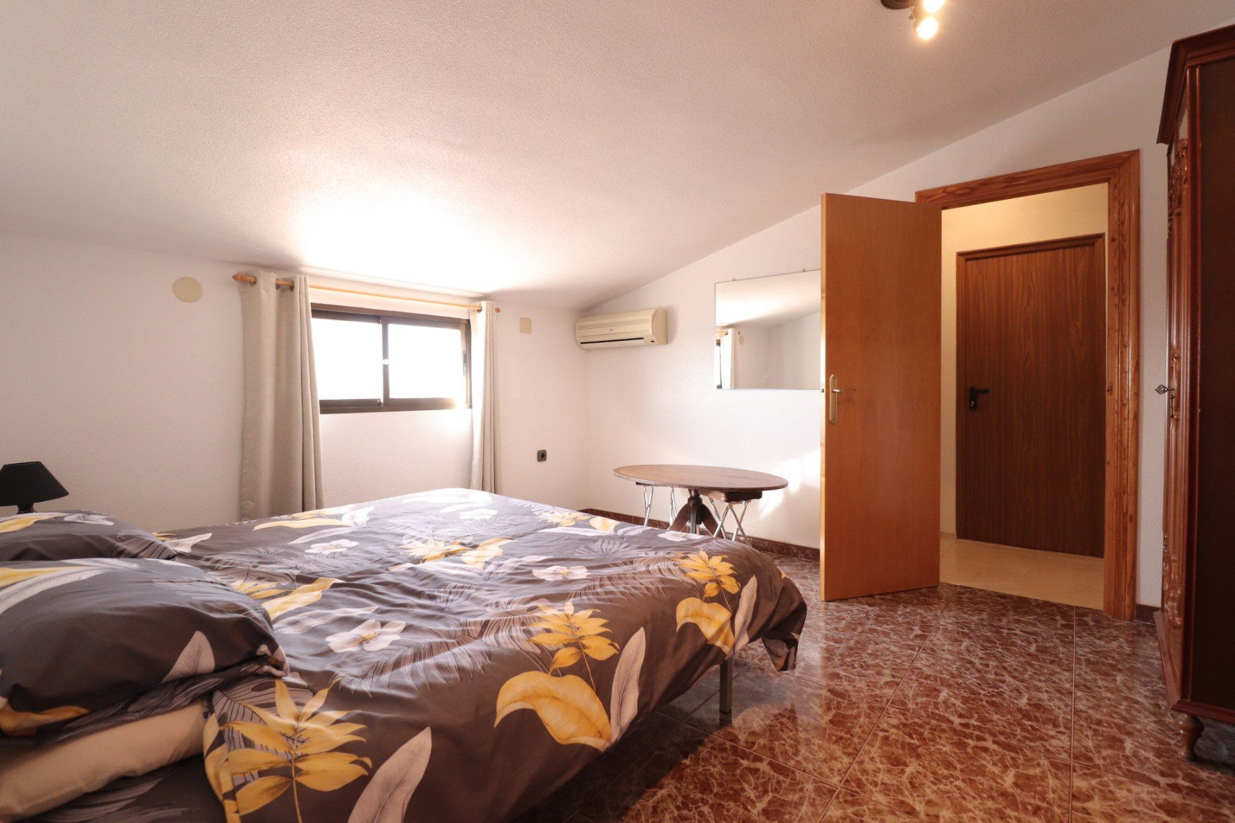 Country house · Resale - Crevillente · Alicante · Spain Country house · Resale - Crevillente · Alicante · Spain