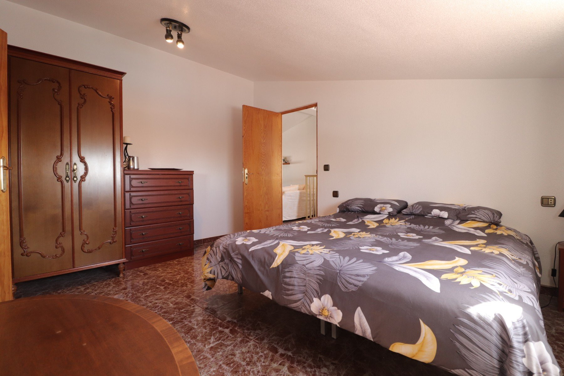 Country house · Resale - Crevillente · Alicante · Spain Country house · Resale - Crevillente · Alicante · Spain