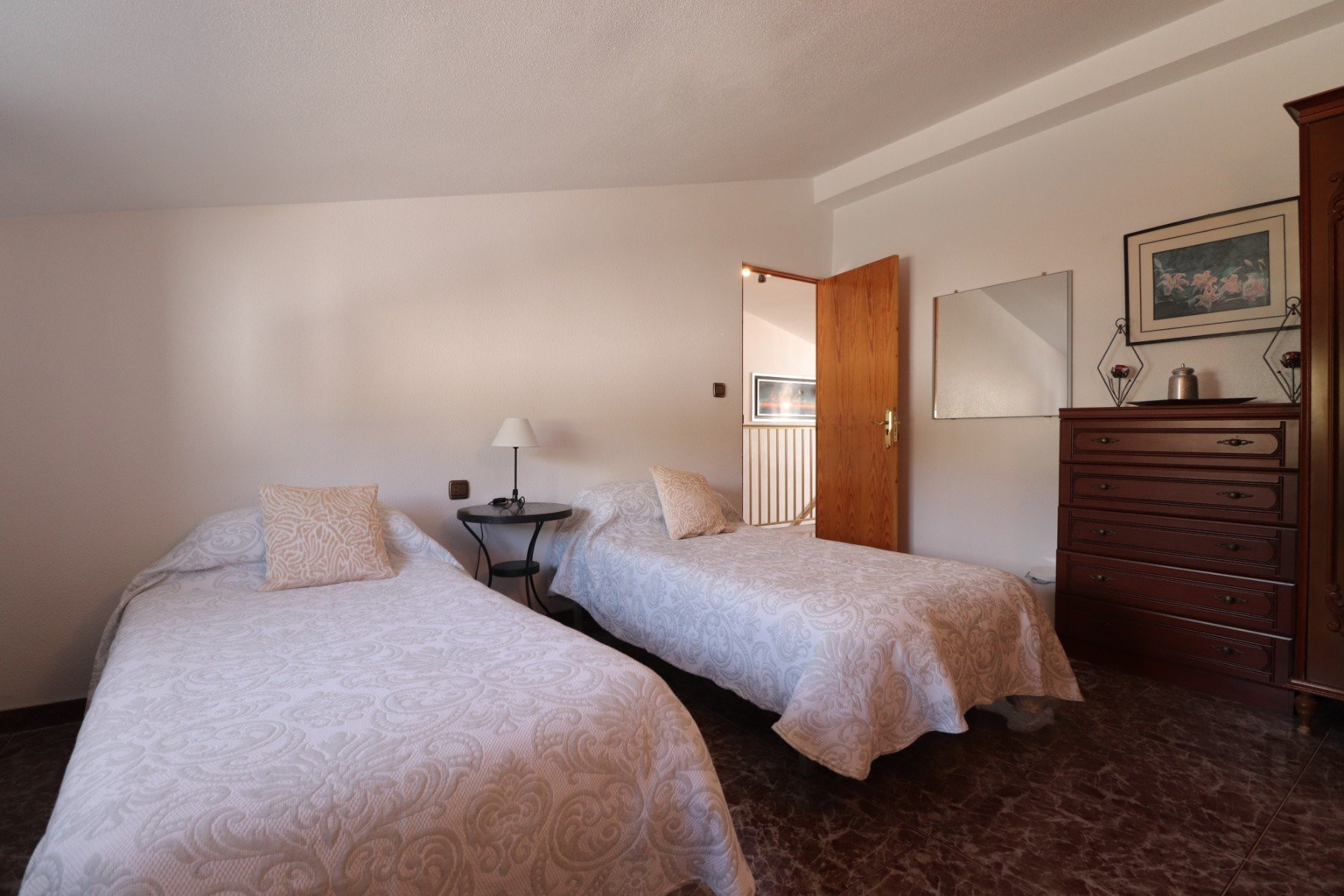Country house · Resale - Crevillente · Alicante · Spain Country house · Resale - Crevillente · Alicante · Spain