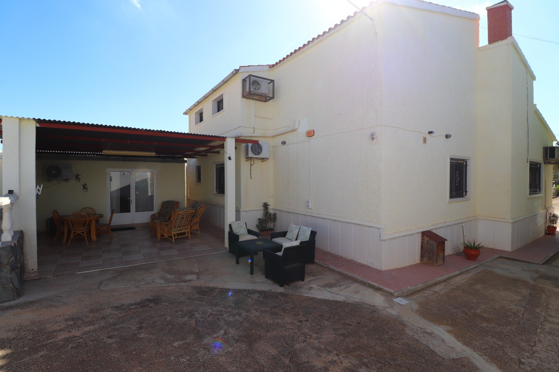 Country house · Resale - Crevillente · Alicante · Spain Country house · Resale - Crevillente · Alicante · Spain