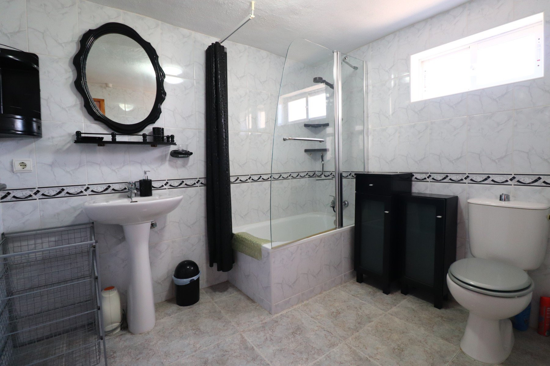 Country house · Resale - Crevillente · Alicante · Spain Country house · Resale - Crevillente · Alicante · Spain
