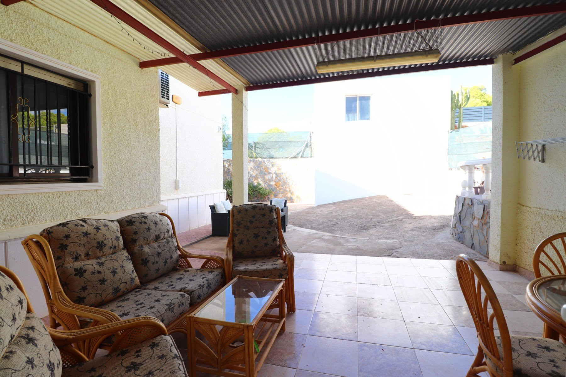 Country house · Resale - Crevillente · Alicante · Spain Country house · Resale - Crevillente · Alicante · Spain