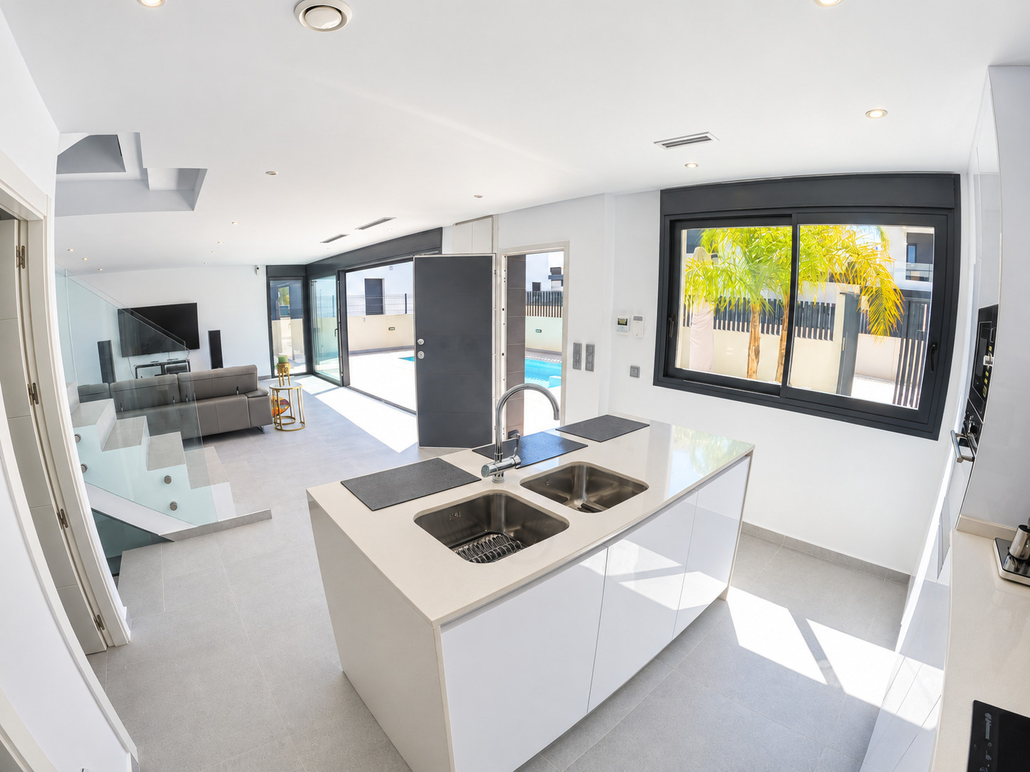 Vrijstaande villa te koop in Algorfa