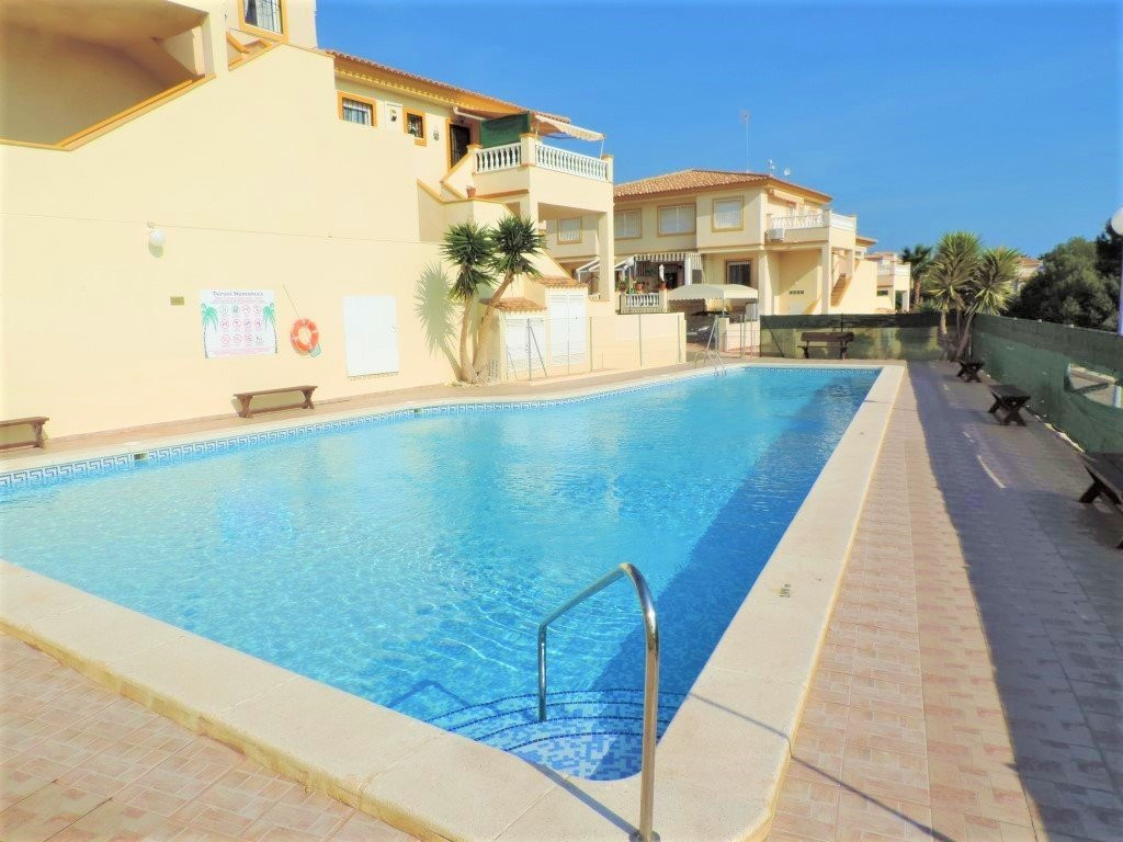 Apartamento · Reventa - Orihuela Costa · Playa Flamenca · Alicante · España Apartamento · Reventa - Orihuela Costa · Playa Flamenca · Alicante · España