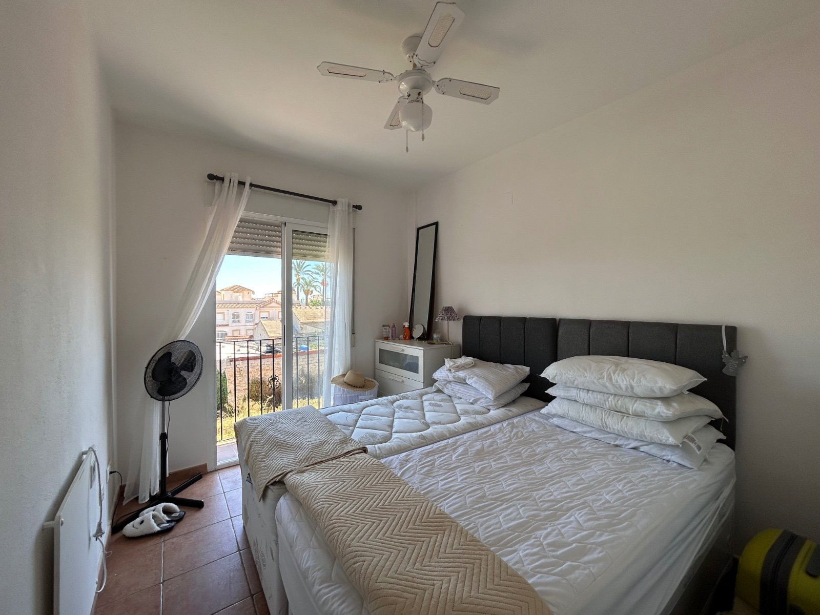 Apartment · Resale - Orihuela · Alicante · Spain Apartment · Resale - Orihuela · Alicante · Spain