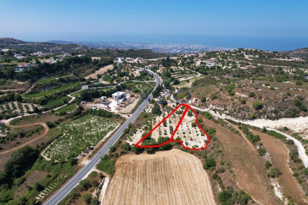 Two residential plots totalling 3,271 m² in Tsada, Paphos photo 2
