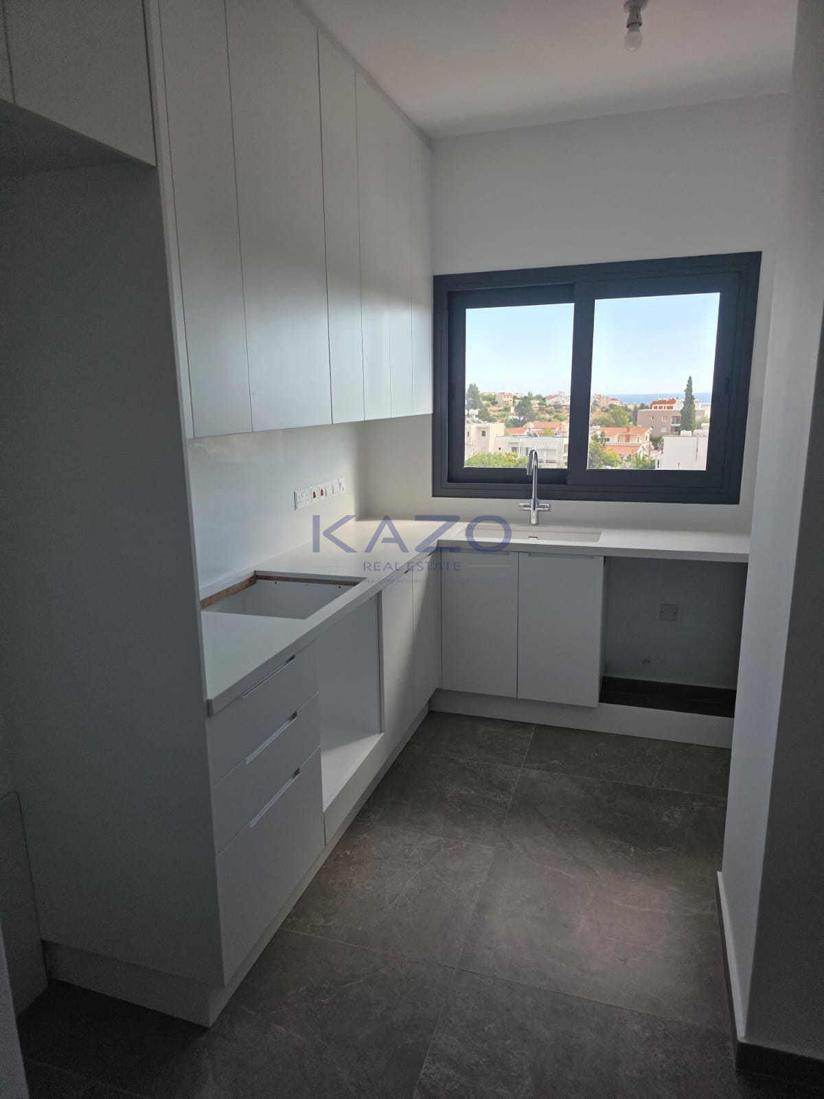 Brand new 3-bed top-floor apartment in Agia Fyla, Limassol photo 7
