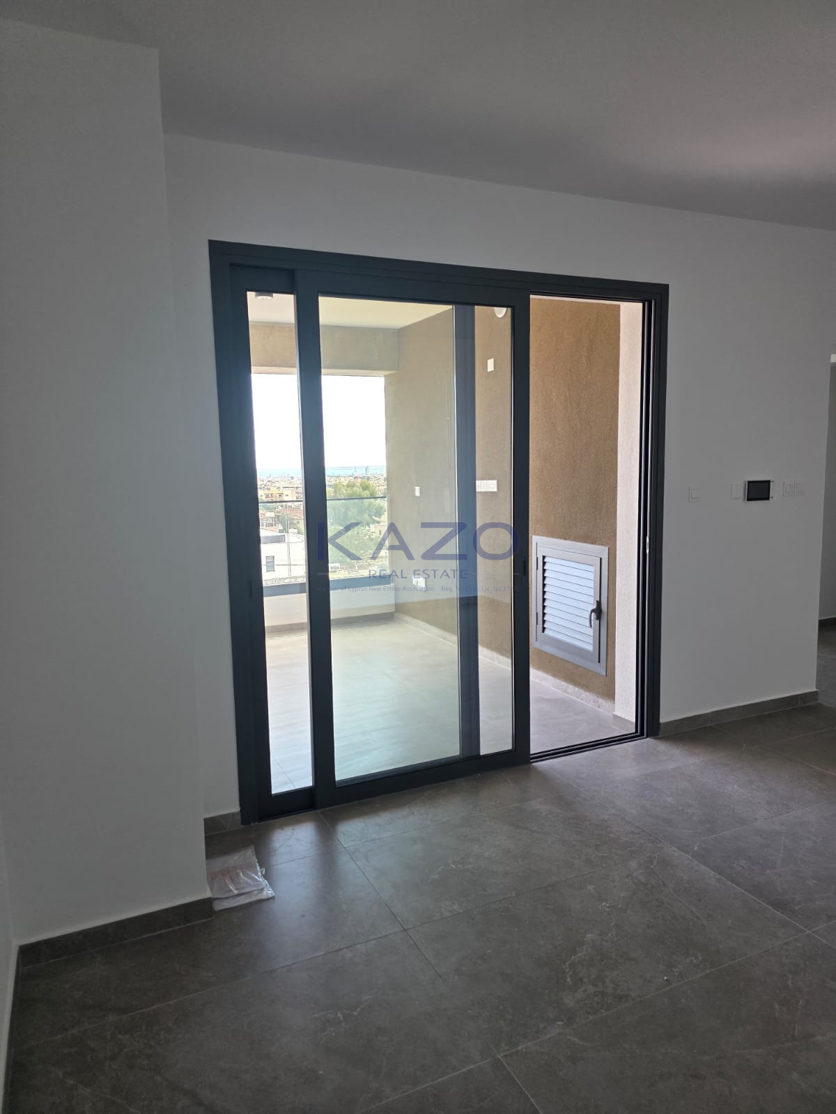Brand new 3-bed top-floor apartment in Agia Fyla, Limassol photo 2