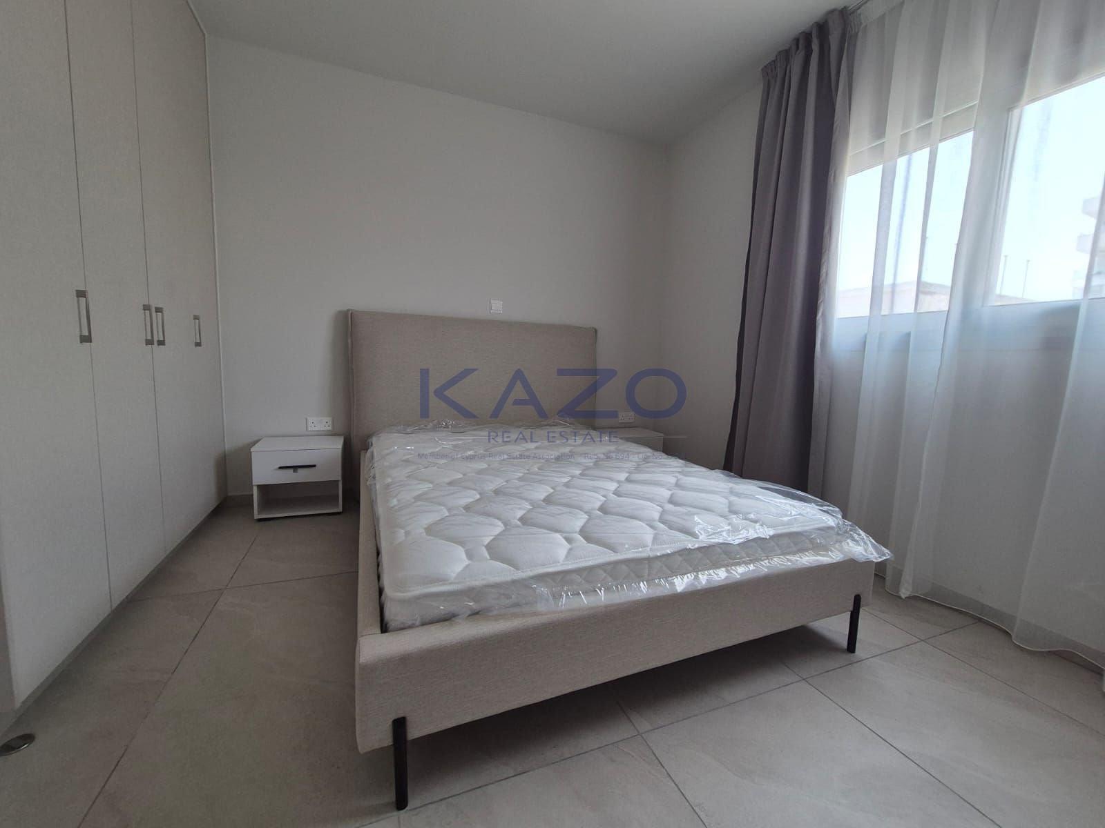 Furnished 2-bed seafront apartment in Neapolis, Limassol photo 8
