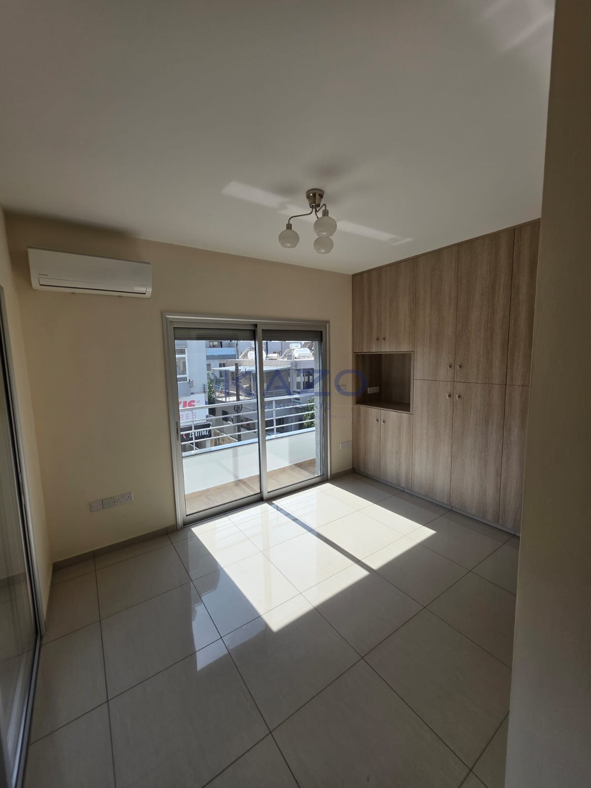 Top-floor office with city views in Omonoia, Limassol photo 5