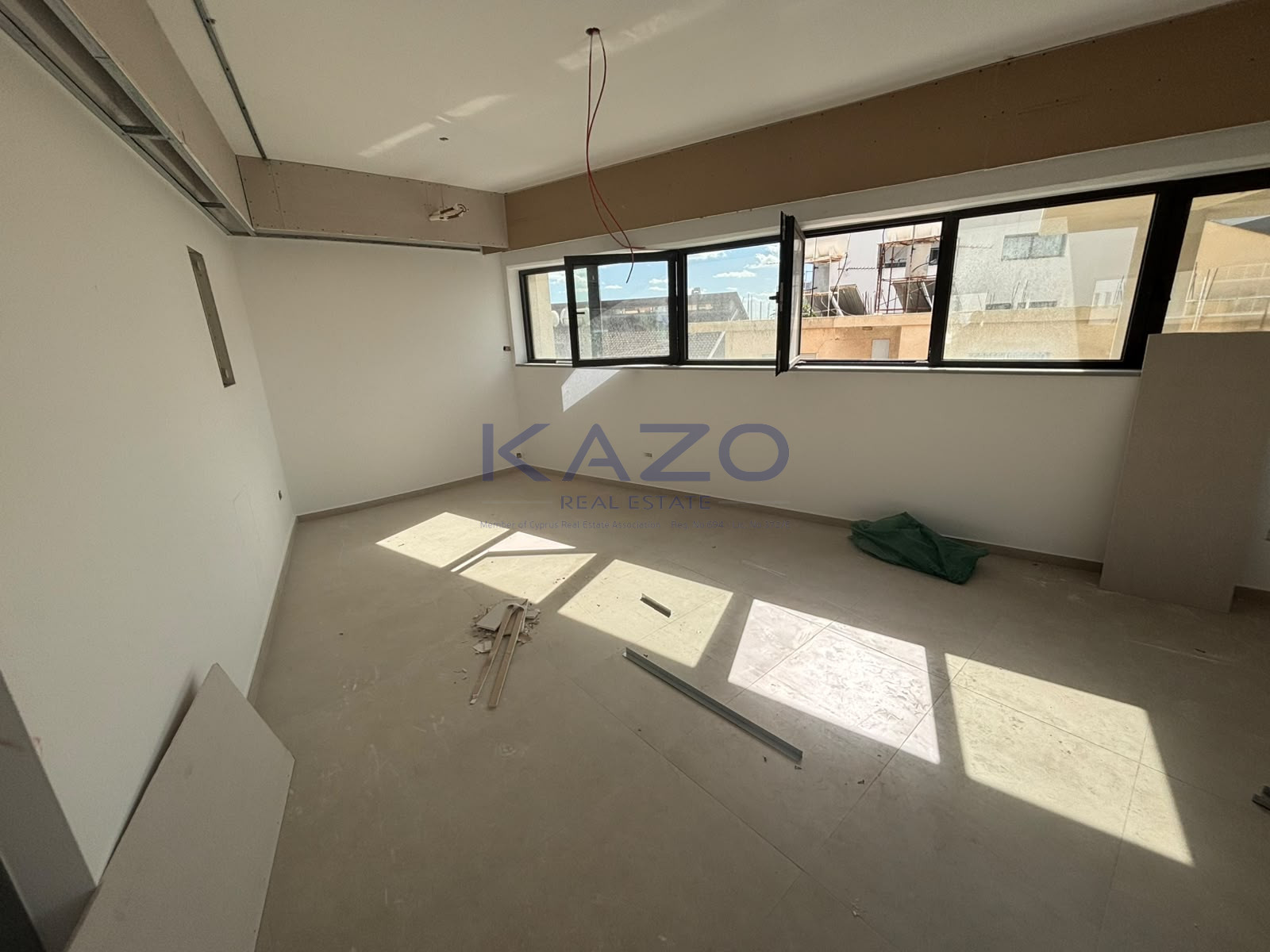 Key-ready whole office building for rent in Makedonias photo 3