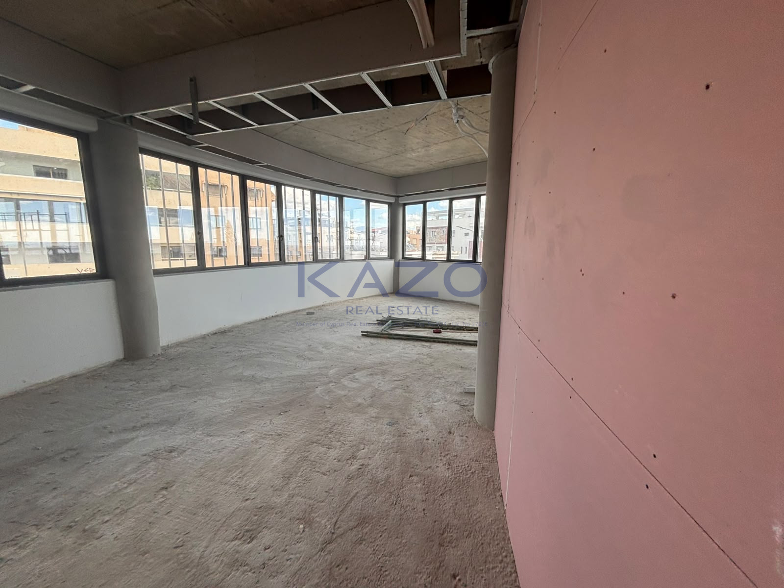 Key-ready whole office building for rent in Makedonias photo 4